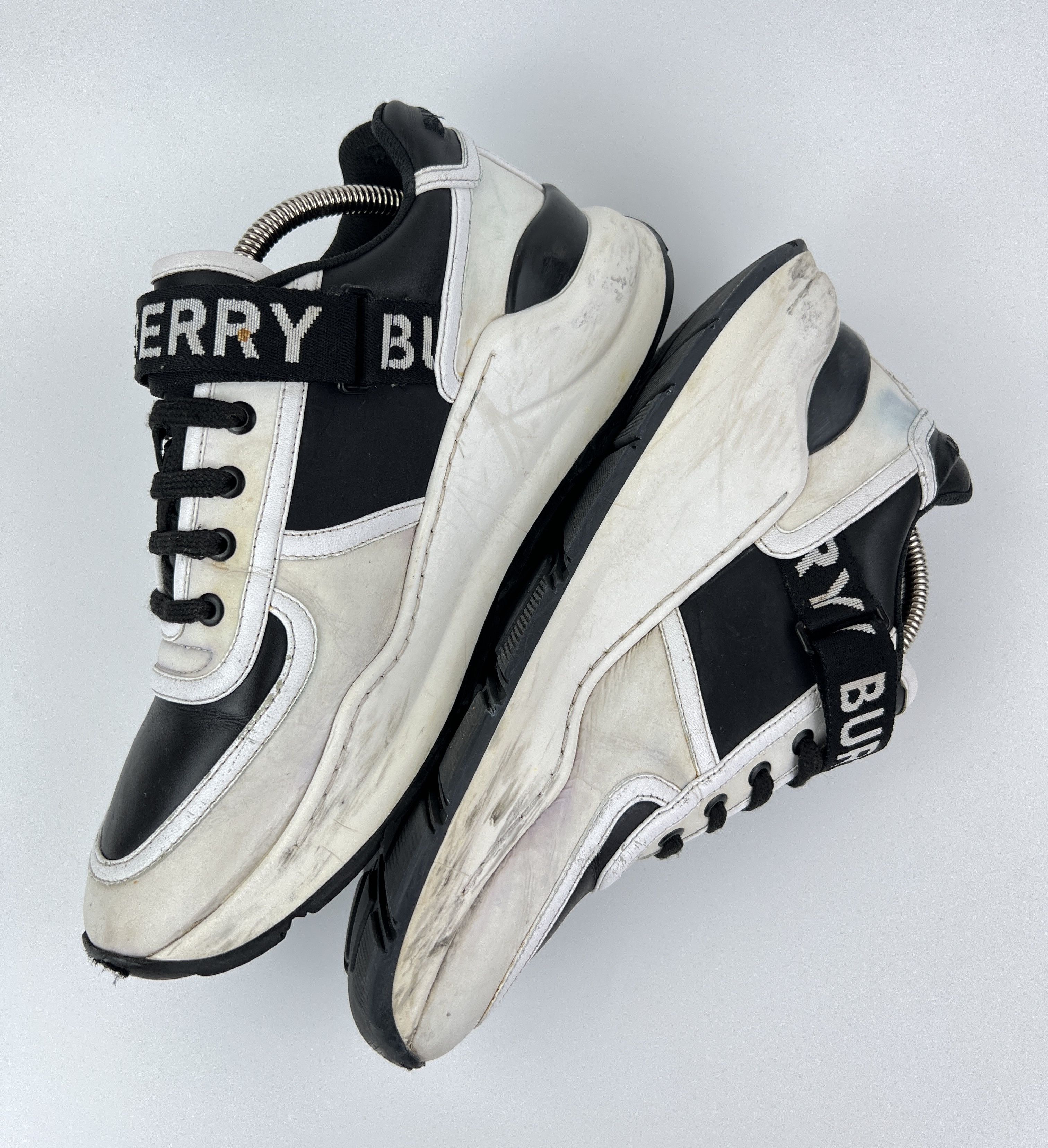 Burberry Burberry Leather Low Top Heavy Chunky Sneakers Spell Logo Size US 8 / EU 41 - 6 Thumbnail