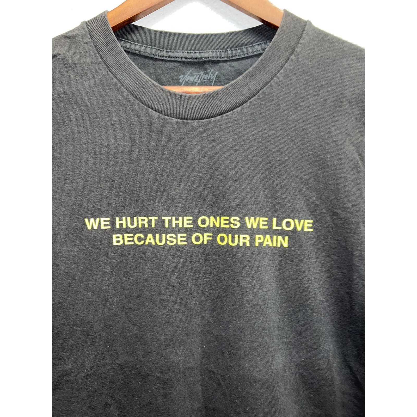 THE WORLD IS YOURS Yours Truly Fake Smiles Shirt We Hurt The Ones Tee Large Size US L / EU 52-54 / 3 - 3 Thumbnail