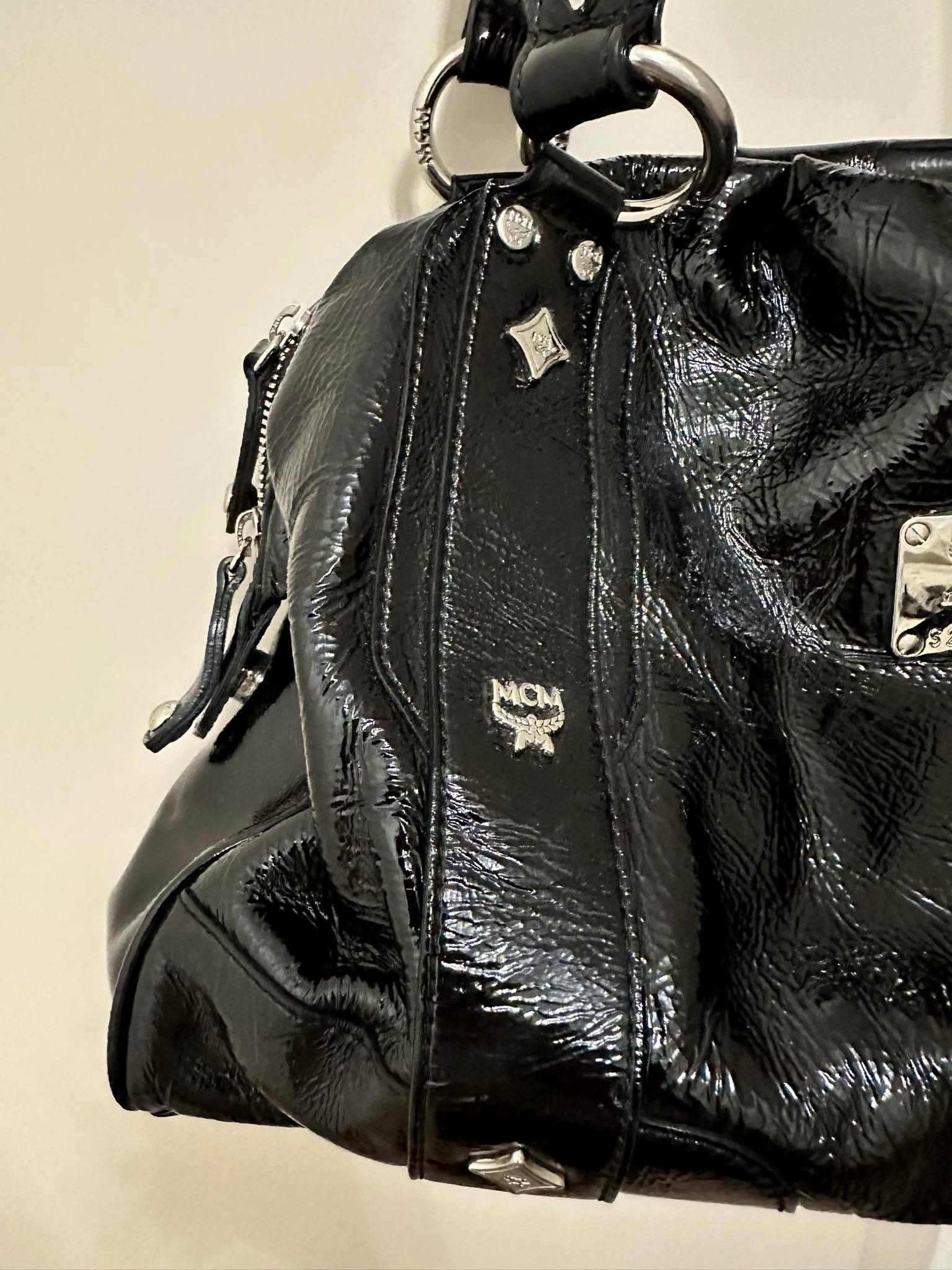 MCM MCM Spellout Logo Patent Leather Black Bag Size ONE SIZE - 8 Thumbnail