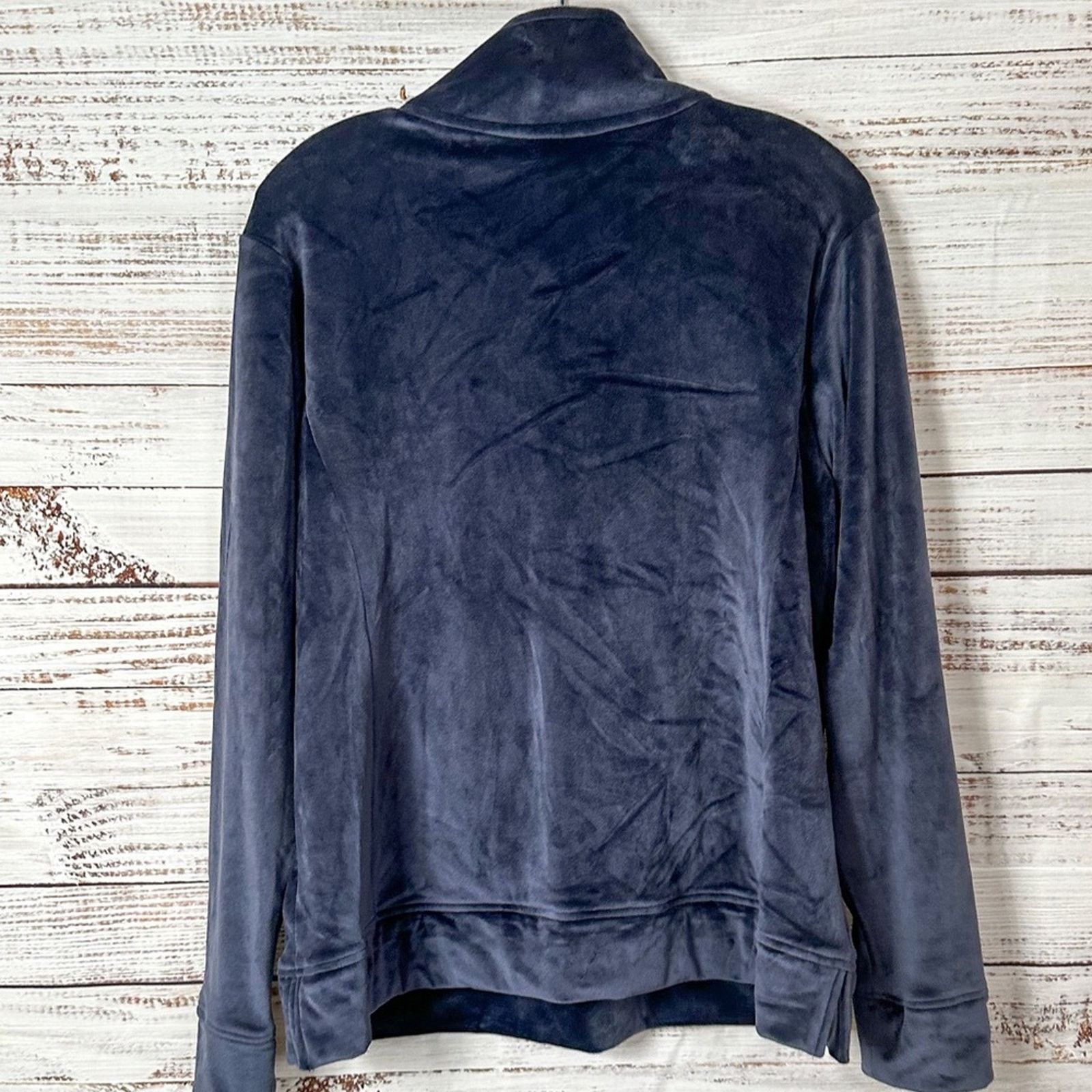 Croft & Barrow Croft & Barrow Gray Velour Top, NWOT, Size Medium Size M / US 6-8 / IT 42-44 - 8 Thumbnail