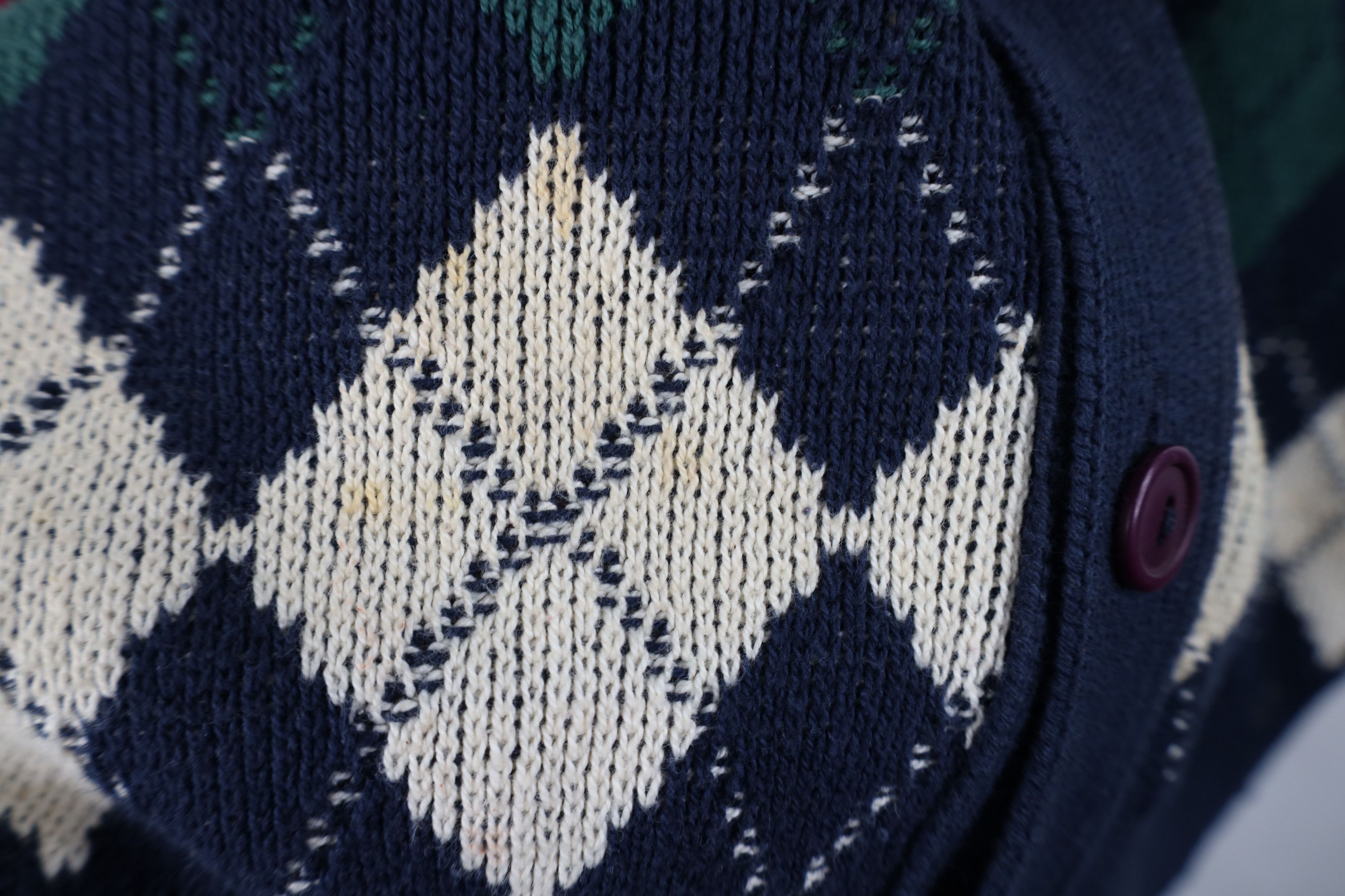 Vintage Vintage 90s Streetwear Argyle Diamond Knit Sweater Vest USA Size US L / EU 52-54 / 3 - 6 Thumbnail