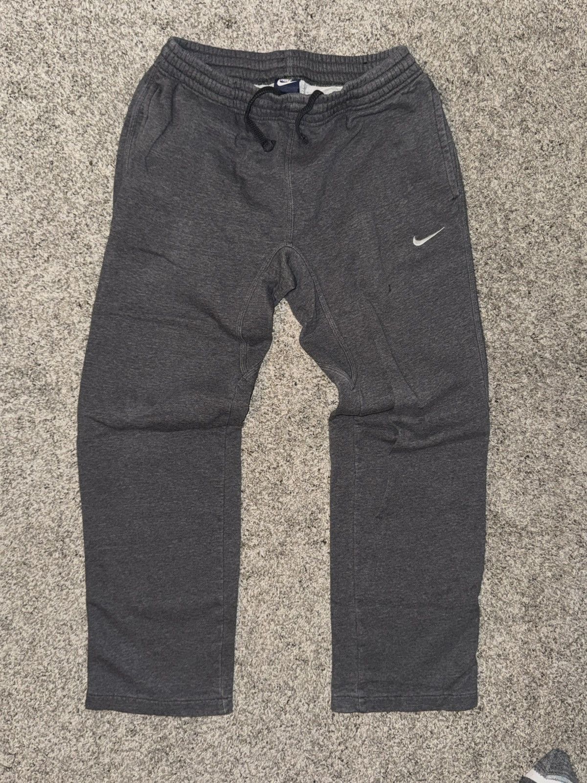 Nike Vintage Dark Gray Classic Nike Sweatpants Size US 30 / EU 46 - 1 Thumbnail