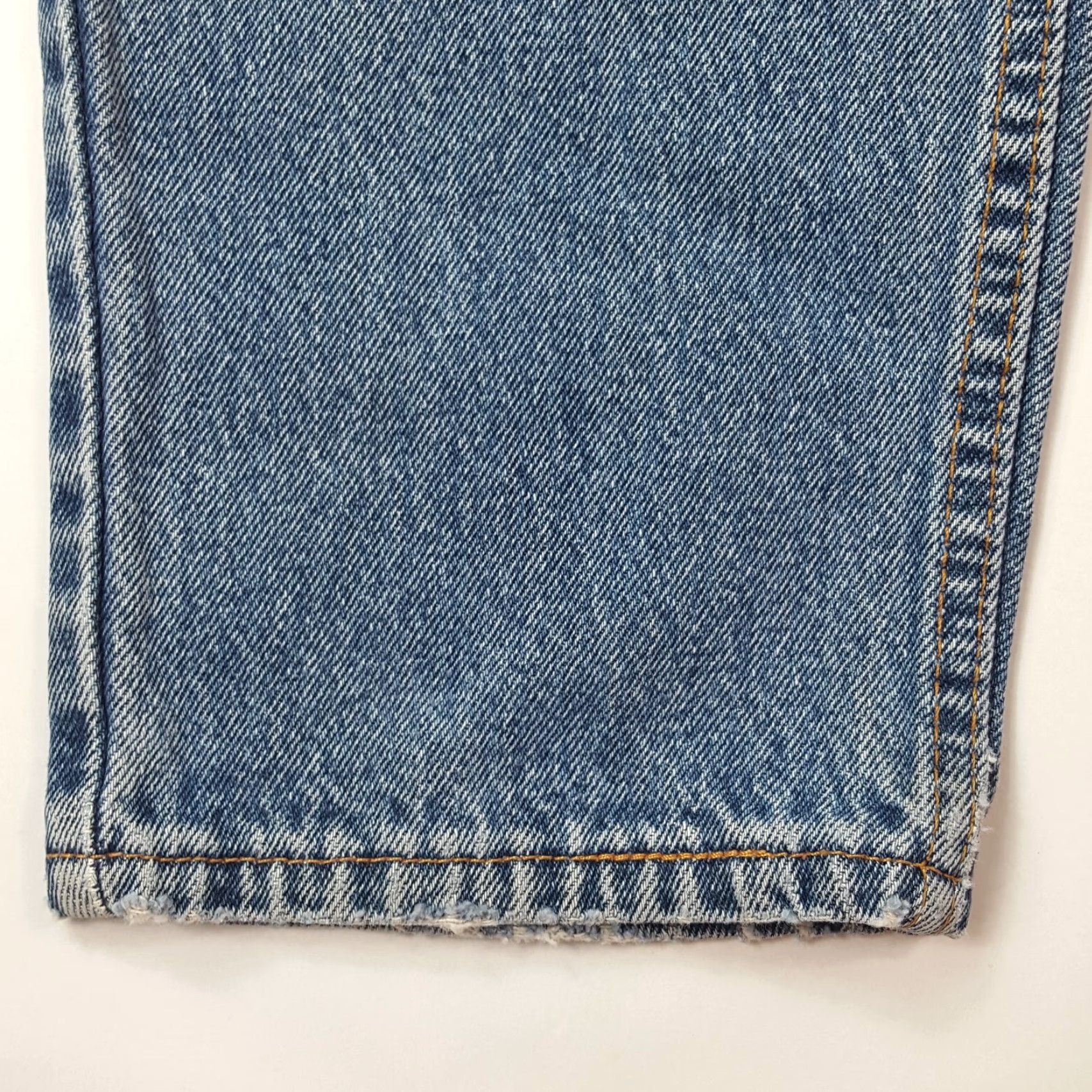 Levi's VINTAGE Levi's Orange Tabs Women's Jeans Denim Stonewash Faded 90s Relaxed Tapered Size 12 Blue Size 34" / US 12 / IT 48 - 4 Thumbnail