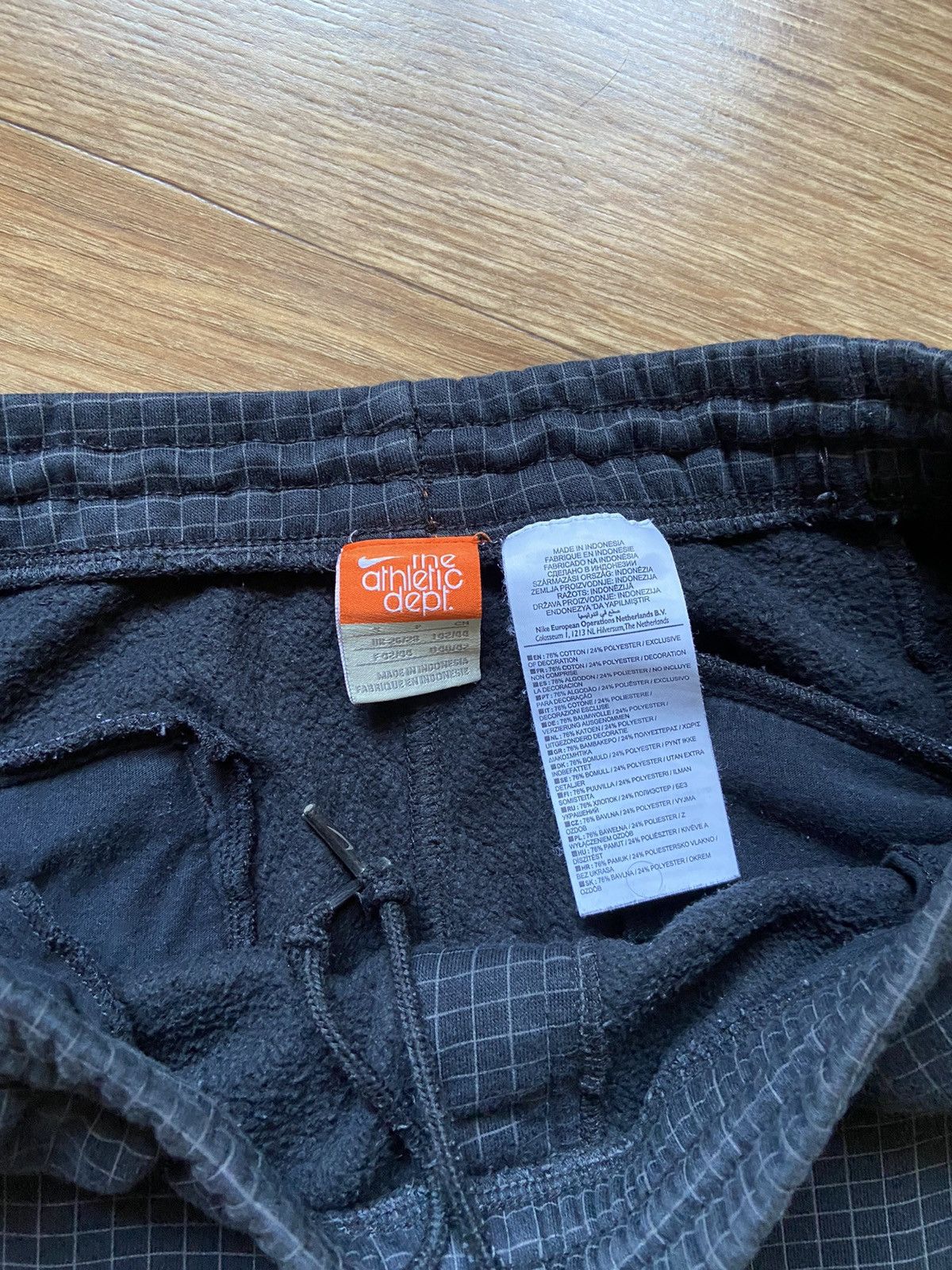 Nike Vintage Nike Logo Checked Patterns Fleece Sweatpants Size US 32 / EU 48 - 4 Thumbnail