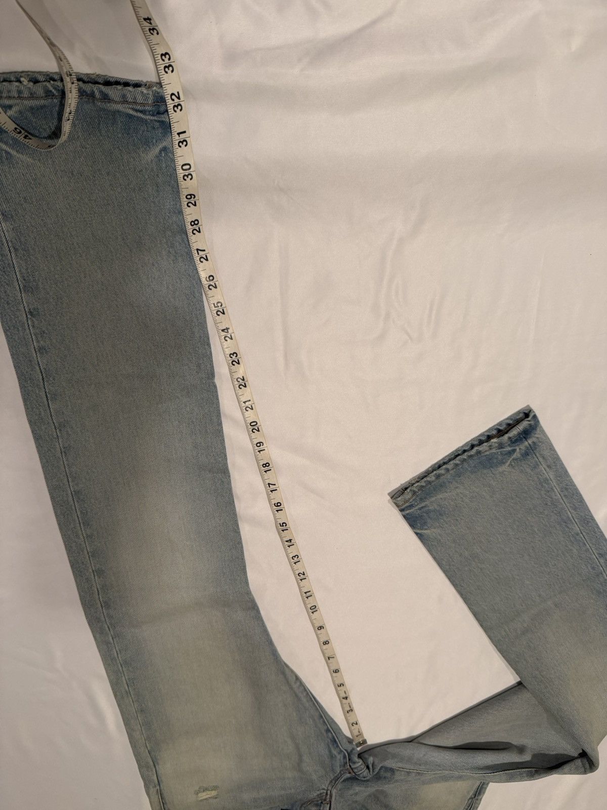 Saint Laurent Paris Saint Laurent men’s blue slim fit jeans. 31. $890 Size US 31 - 4 Thumbnail