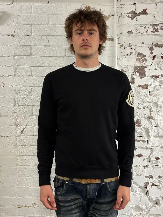 Moncler Moncler Black Logo Crewneck Sweater Size US M / EU 48-50 / 2 - 2 Thumbnail