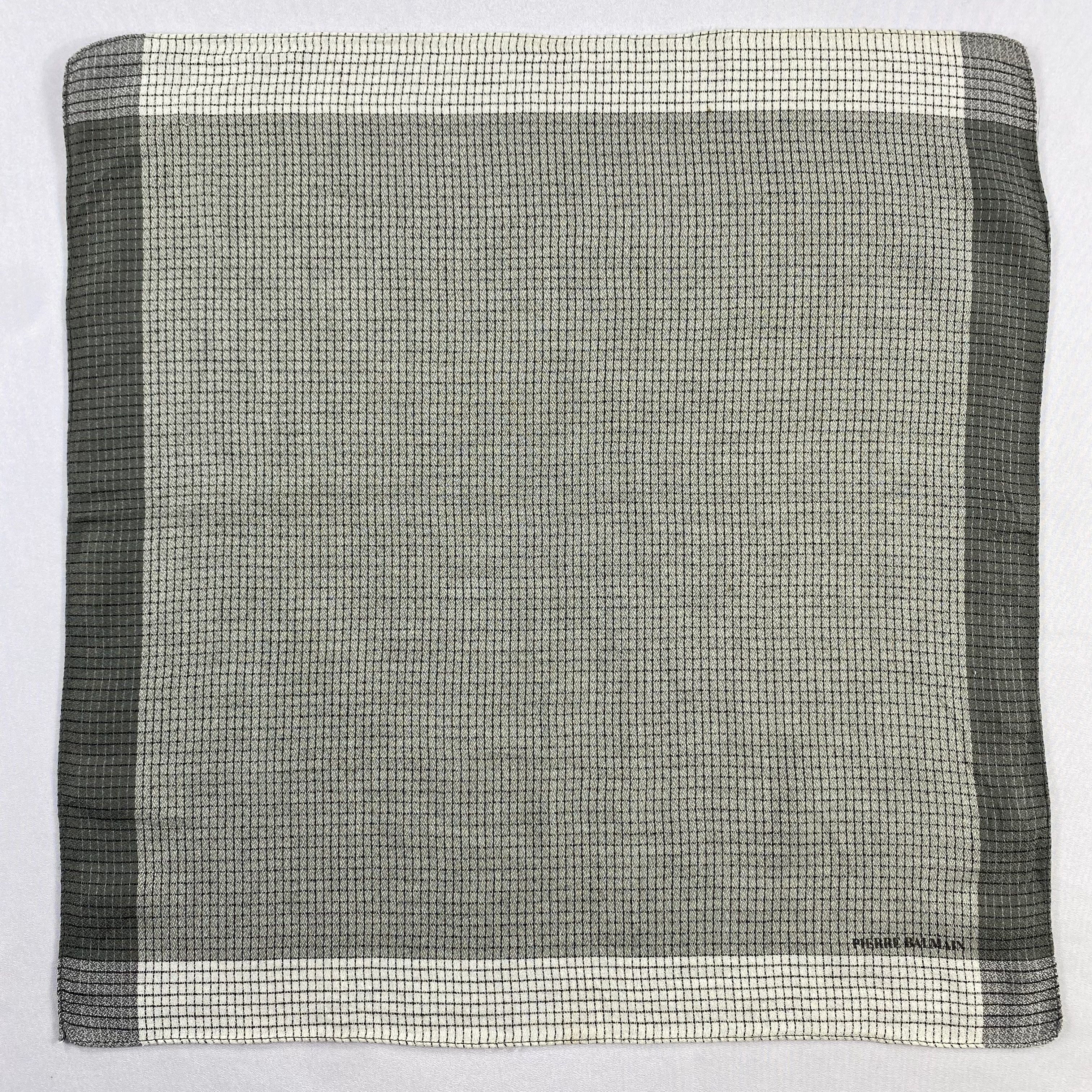 Pierre Balmain × Vintage Pierre Balmain Bandana/ Handkerchief / Neckerchief-P1772 Size ONE SIZE - 1 Thumbnail