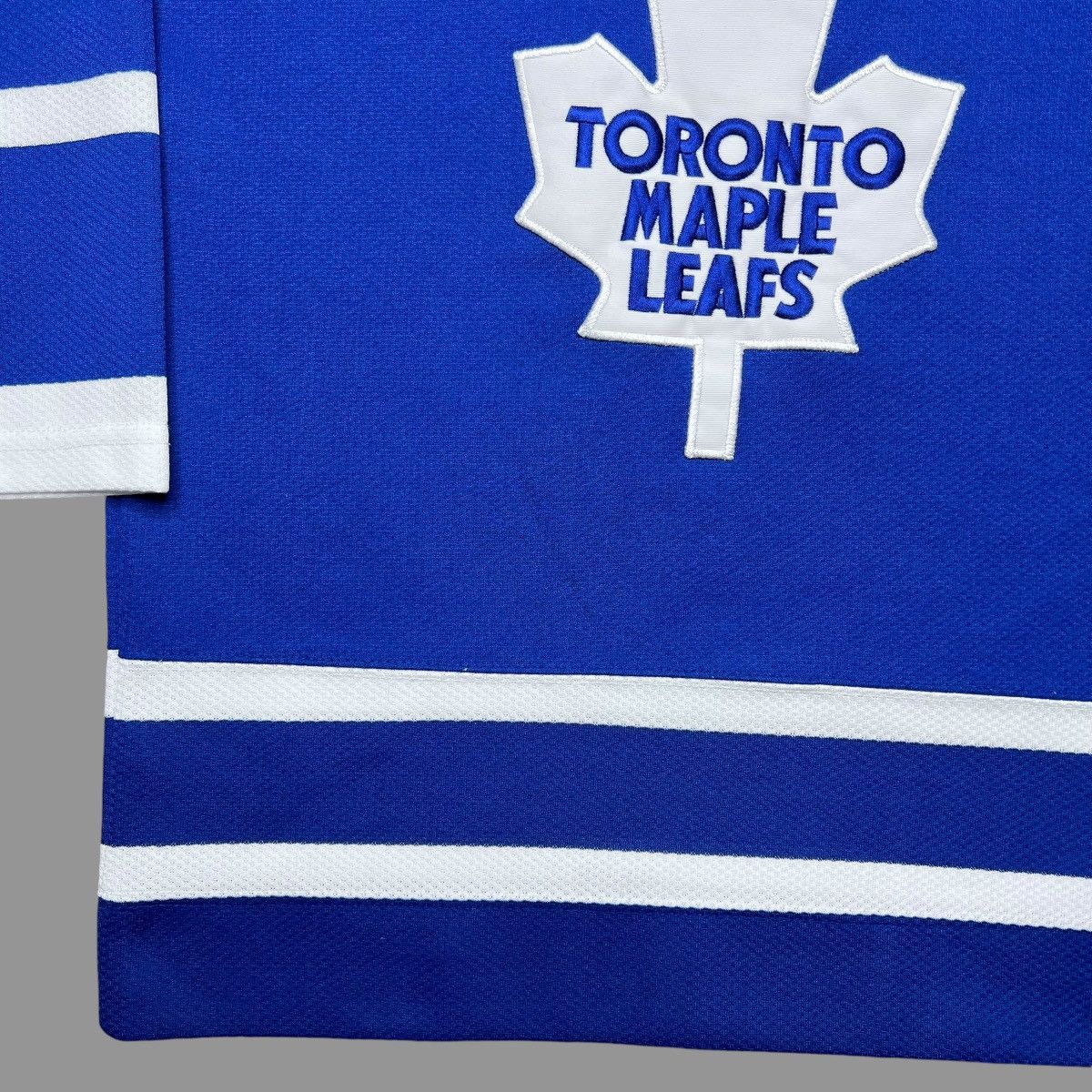 NHL × Starter × Vintage Vintage 1990s NHL Toronto Maple Leafs Starter Jersey Size US M / EU 48-50 / 2 - 15 Thumbnail