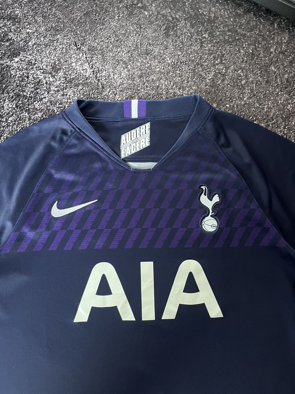 Nike Tottenham nike 2019/2020 Away Soccer Jersey Size US XS / EU 42 / 0 - 2 Thumbnail