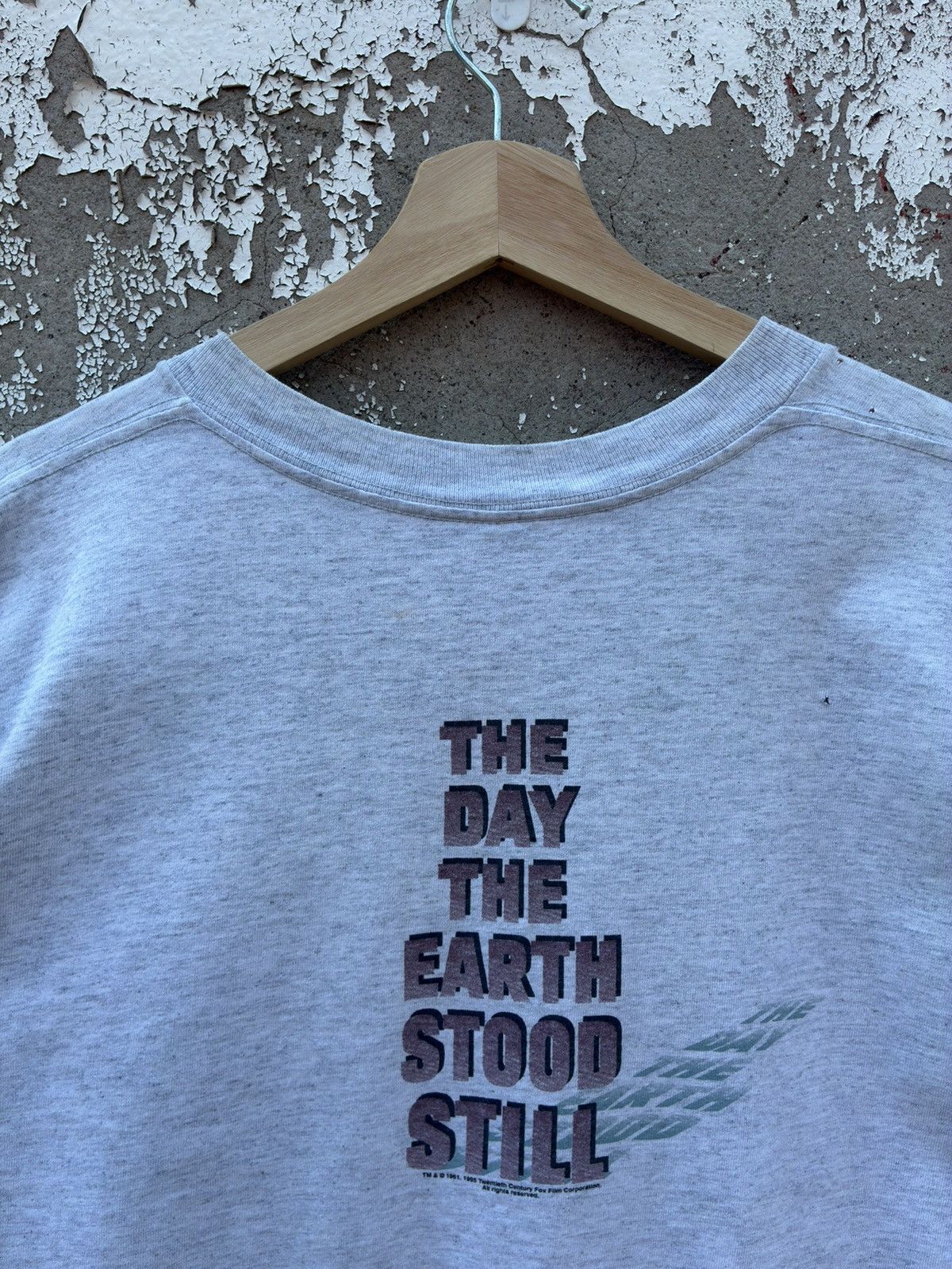 Vintage Vintage 1995 The Day the Earth Stood Still Promo Movie Tee Size US L / EU 52-54 / 3 - 4 Thumbnail