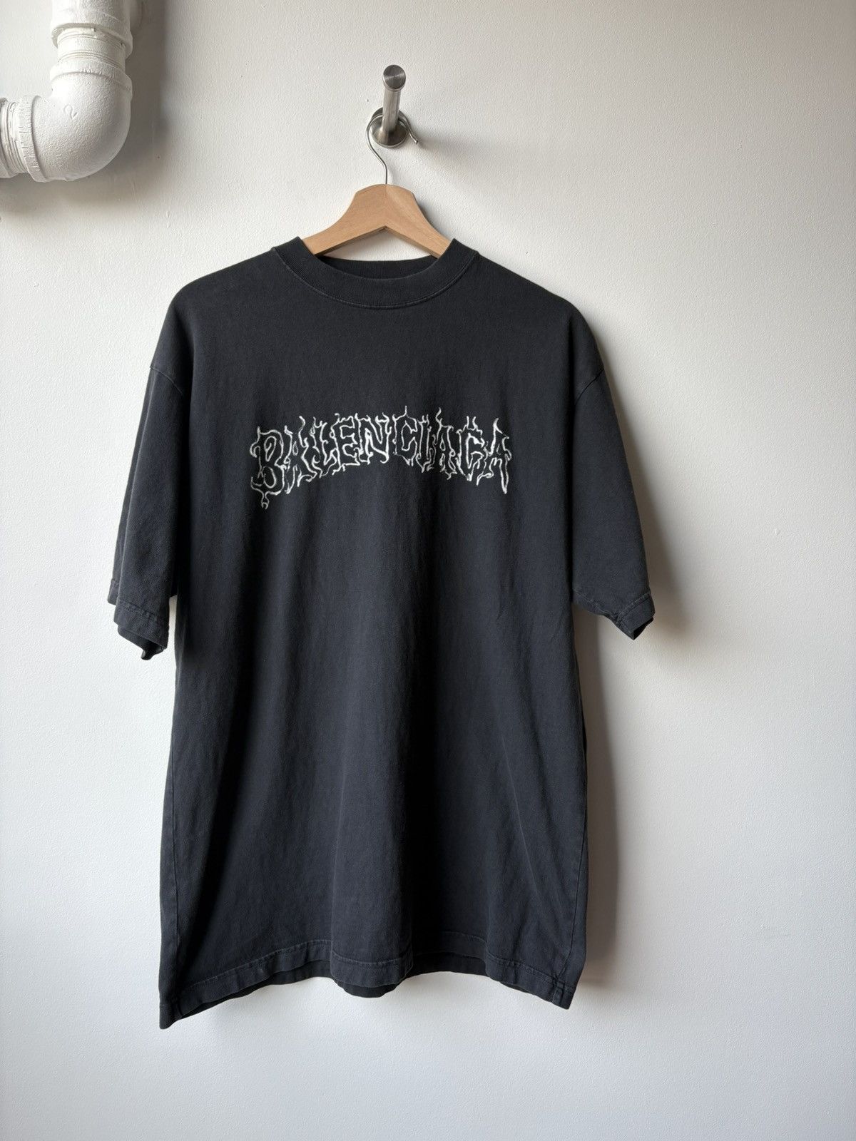 Balenciaga Balenciaga DIY metal logo tee | Grailed