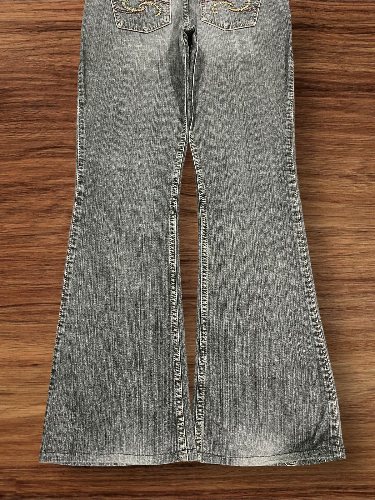 Japanese Brand × Le Grande Bleu (L.G.B.) Vintage Japanese Brand Grey Washed Distressed Flare Jeans Size 28" / US 6 / IT 42 - 8 Thumbnail