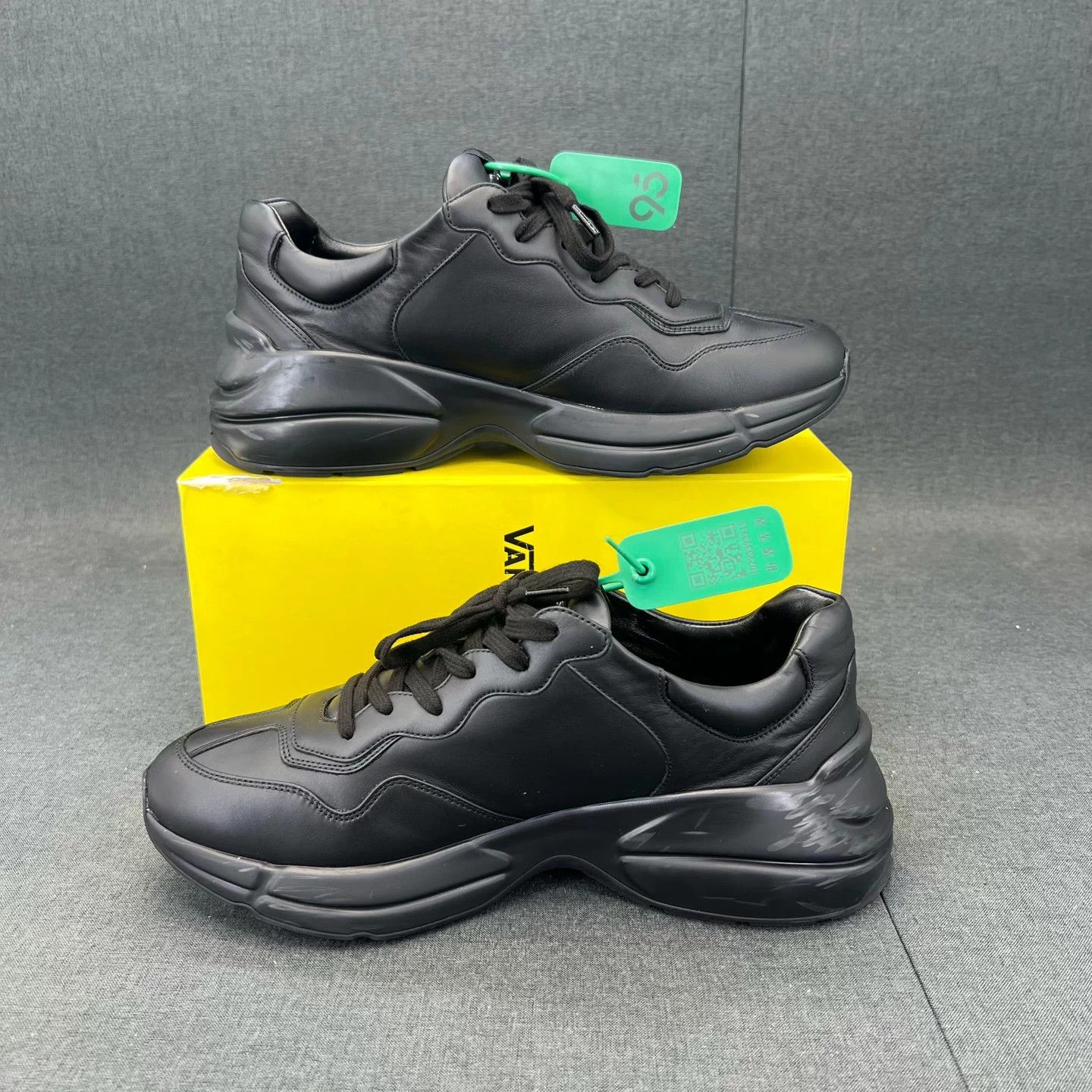 Gucci Gucci Rhyton Black Bat US9.5 Mint with box Size US 9.5 / EU 42-43 - 2 Thumbnail