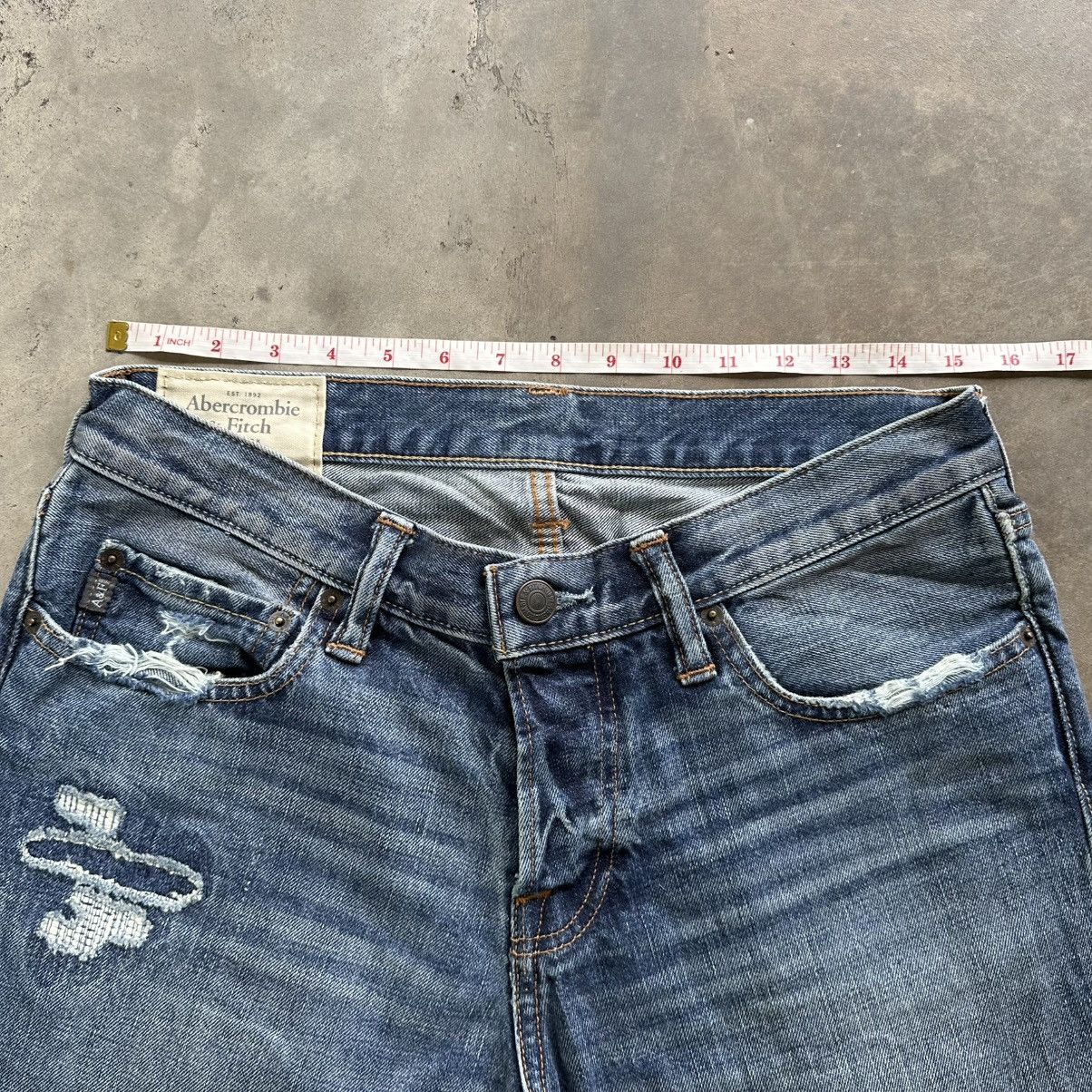 Japanese Brand Vintage Abercrombie & Fitch Distress Faded Denim Jean Pant Size US 31 - 7 Thumbnail
