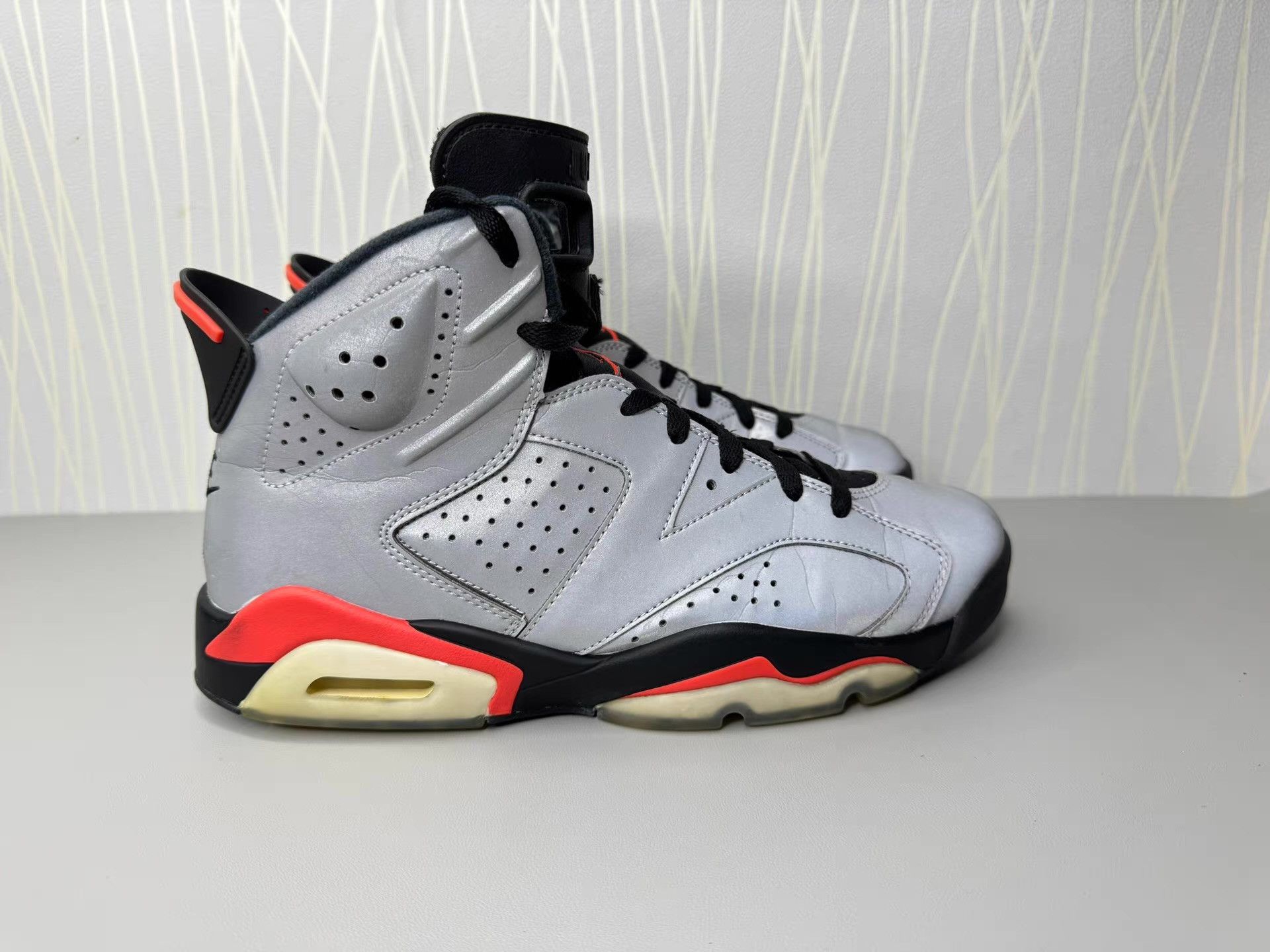 Nike AirJordan6Retro Reflectionsof aChampionReflectiveSilver Q10 Size US 9 / EU 42 - 1 Thumbnail