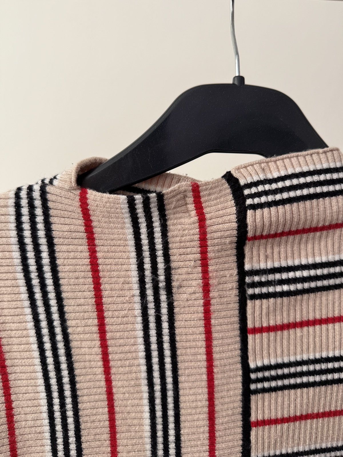 Burberry Vintage Burberry Women’s Beige Nova Stripe Sweater Size S / US 4 / IT 40 - 9 Thumbnail