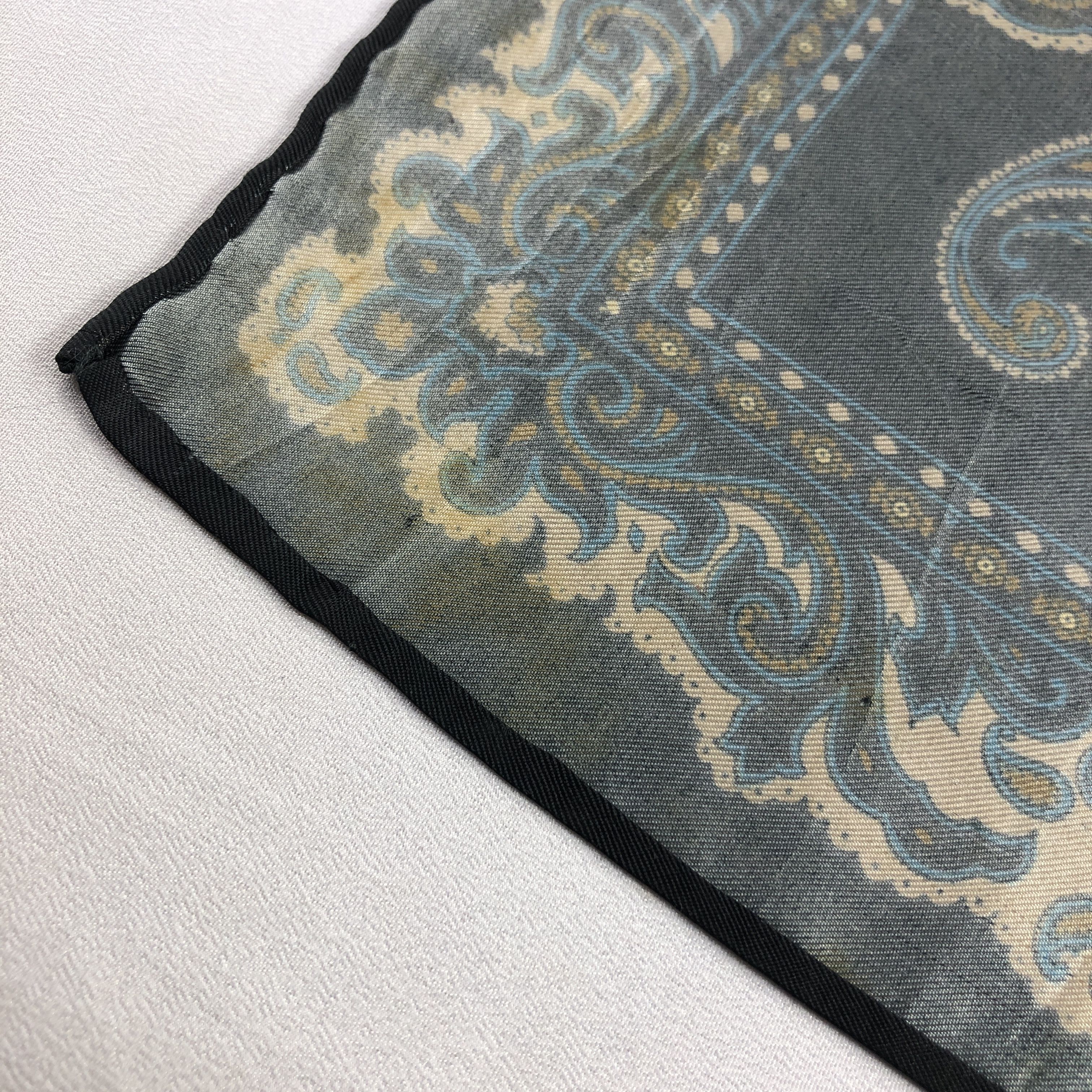 Vintage Vintage Paisley Silk Handkerchief Bandana H2569 Size ONE SIZE - 5 Thumbnail