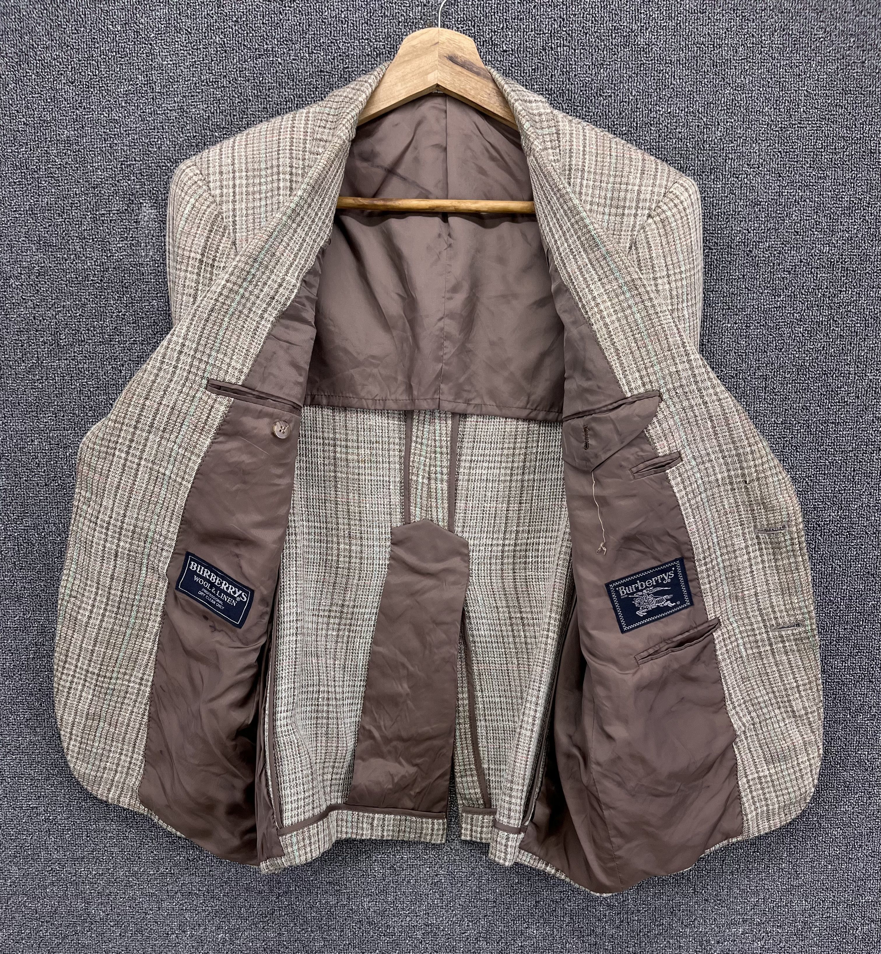 Burberry Vintage Burberry Rare Wool Blazer Coat Jacket Size US S / EU 44-46 / 1 - 6 Thumbnail