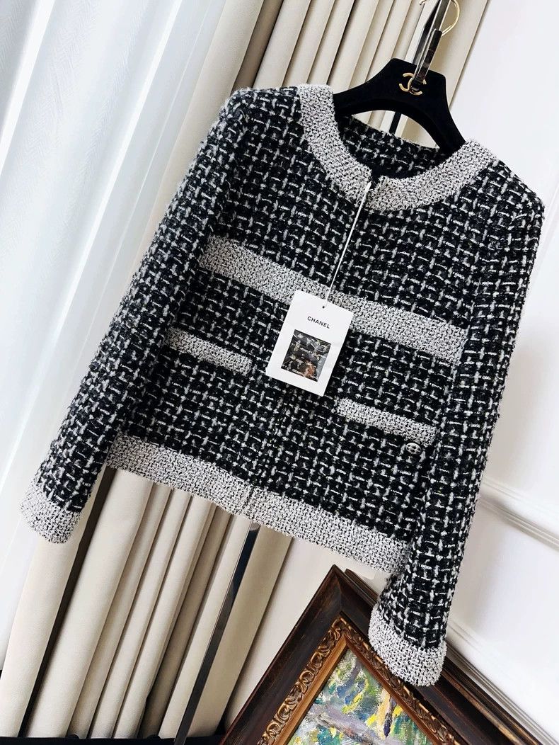 Chanel Chanel 17B series gray and white tweed jacket Size XS / US 0-2 / IT 36-38 - 8 Thumbnail