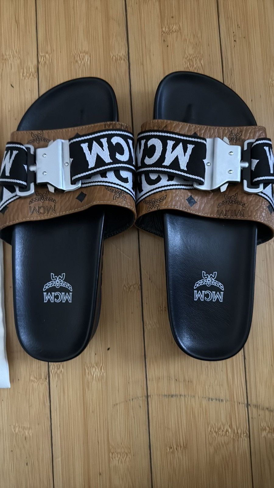 MCM MCM slides Size US 8 / EU 41 - 3 Thumbnail