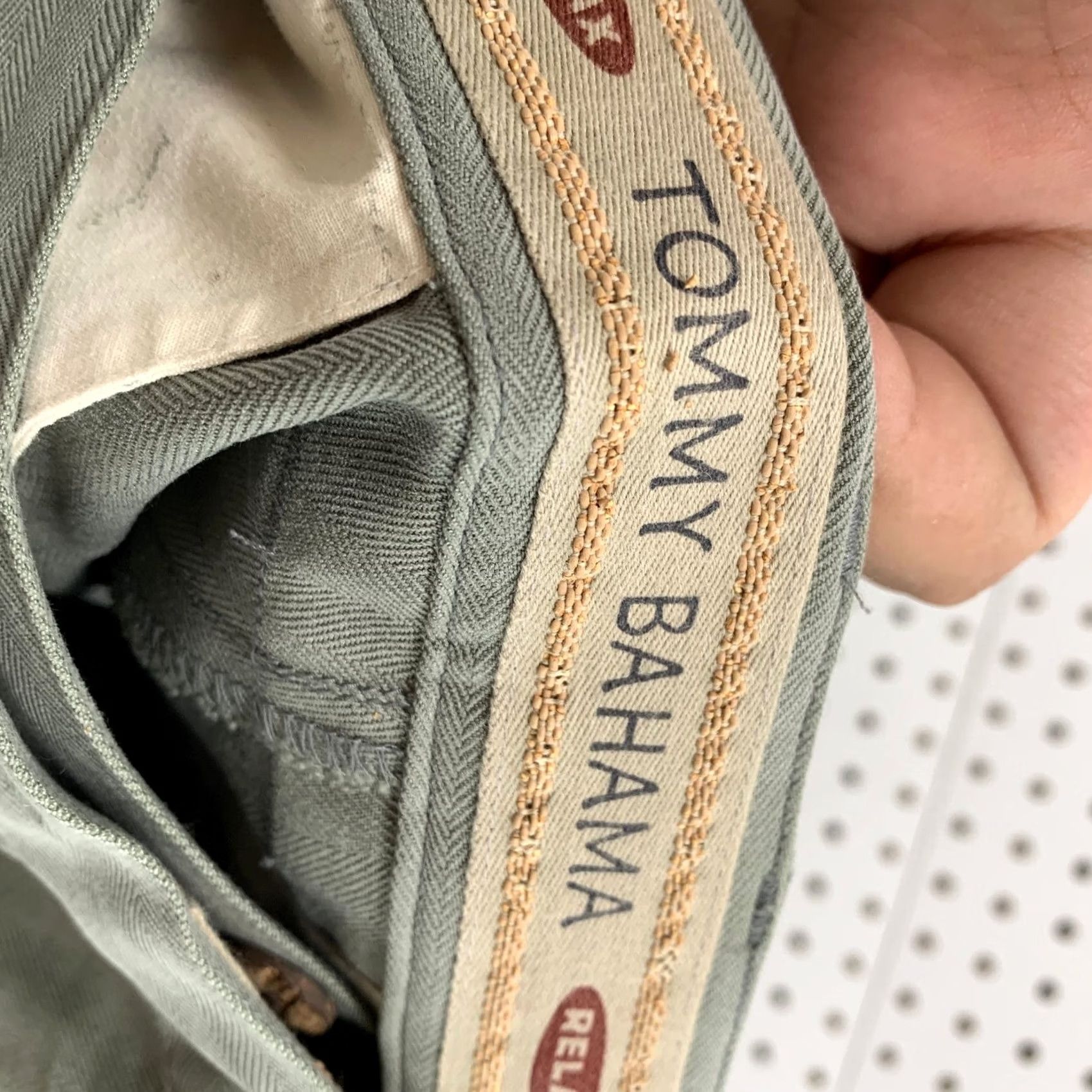 Tommy Bahama VINTAGE Tommy Bahama Silk Shorts Mens 34x8.5 Pleated Gray Preppy Casual Size US 34 / EU 50 - 7 Thumbnail