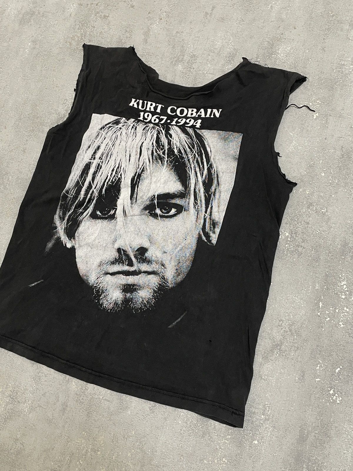 Nirvana Vintage 90s Kurt Cobain Distressed Tank Top Band Tee Rock Size US M / EU 48-50 / 2 - 3 Thumbnail