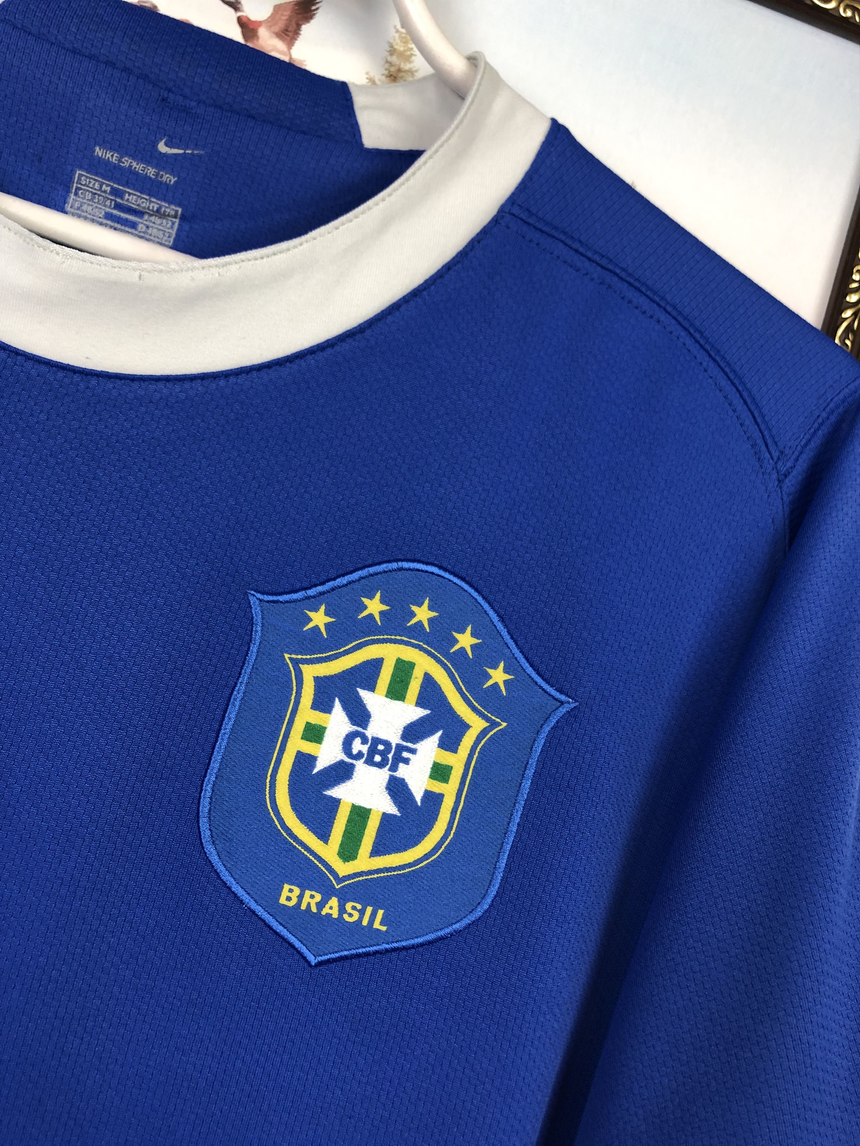 Nike Brazil football shirt Soccer Nike Jersey National Trikot Size US M / EU 48-50 / 2 - 3 Thumbnail