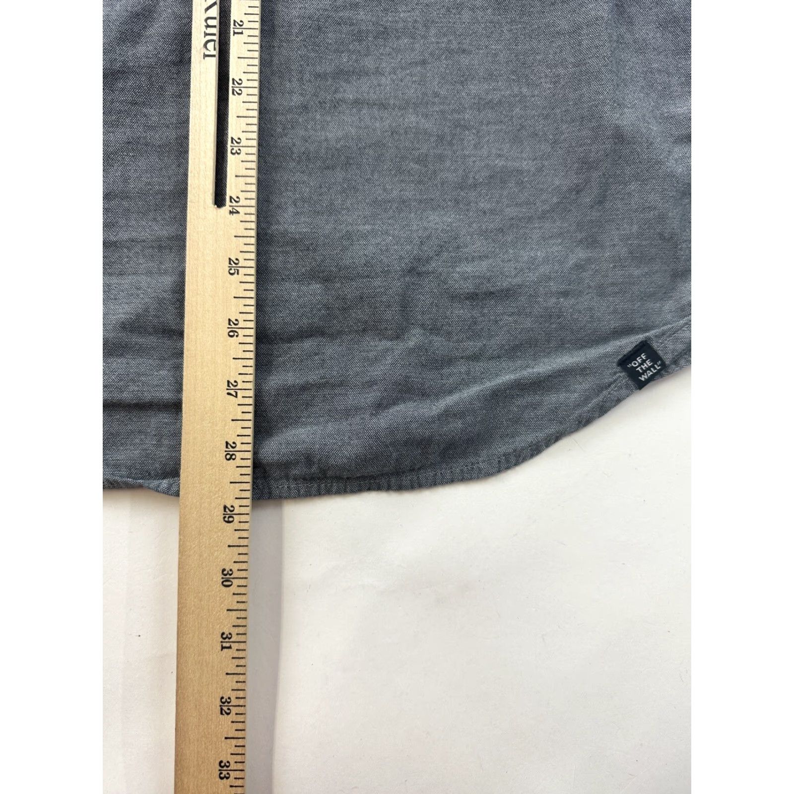 Vans VANS Mens Medium Gray Button-Up Shirt User: New title: VANS Mens Medium Gray Button-Up Shirt Size US M / EU 48-50 / 2 - 5 Thumbnail