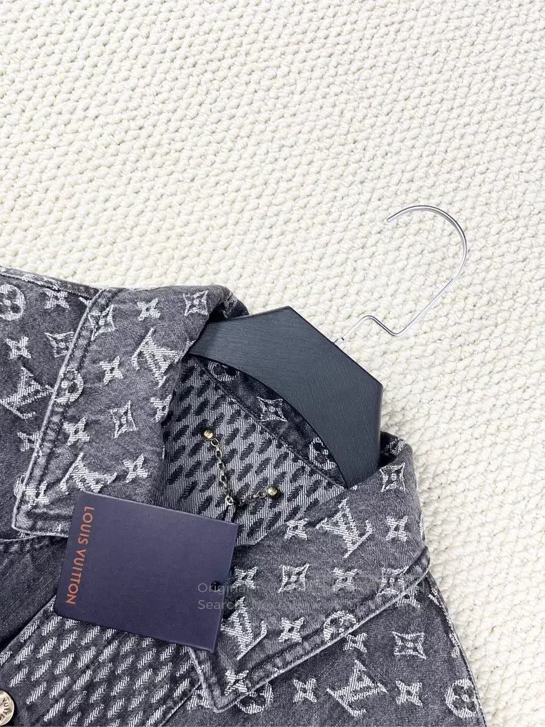 Louis Vuitton Louis Vuitton Black presbyopic full print patchwork denim Size US S / EU 44-46 / 1 - 3 Thumbnail