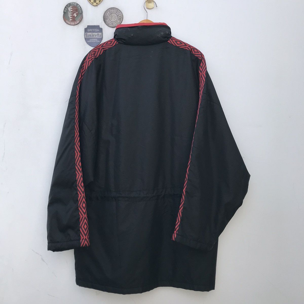 Umbro × Vintage Vintage 1990s Umbro Padded Anorak Template Bench trench Coat Size US L / EU 52-54 / 3 - 10 Thumbnail