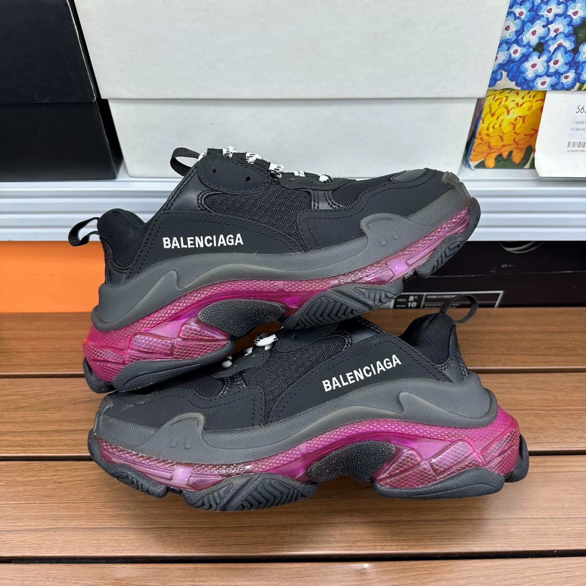 Balenciaga Balenciaga Purple Lowtop Sneakers it_36 Women Size US 6 / IT 36 - 1 Thumbnail