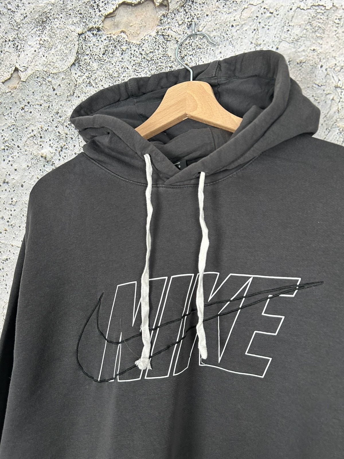 Nike Vintage Nike Y2K Swoosh Logo Hoodie Streetwear Drill Skate Size US L / EU 52-54 / 3 - 3 Thumbnail