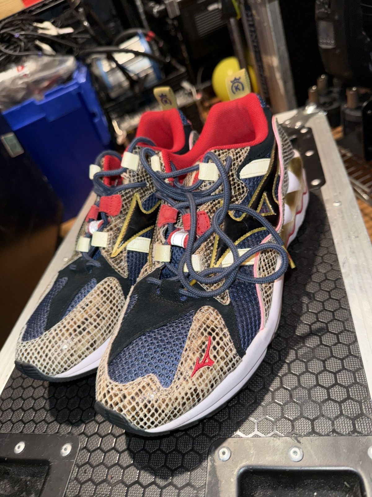 Mizuno Mizuno Wave Rider 1 24 Kilates King Kobra Collectible rare Size US 11.5 / EU 44-45 - 6 Thumbnail