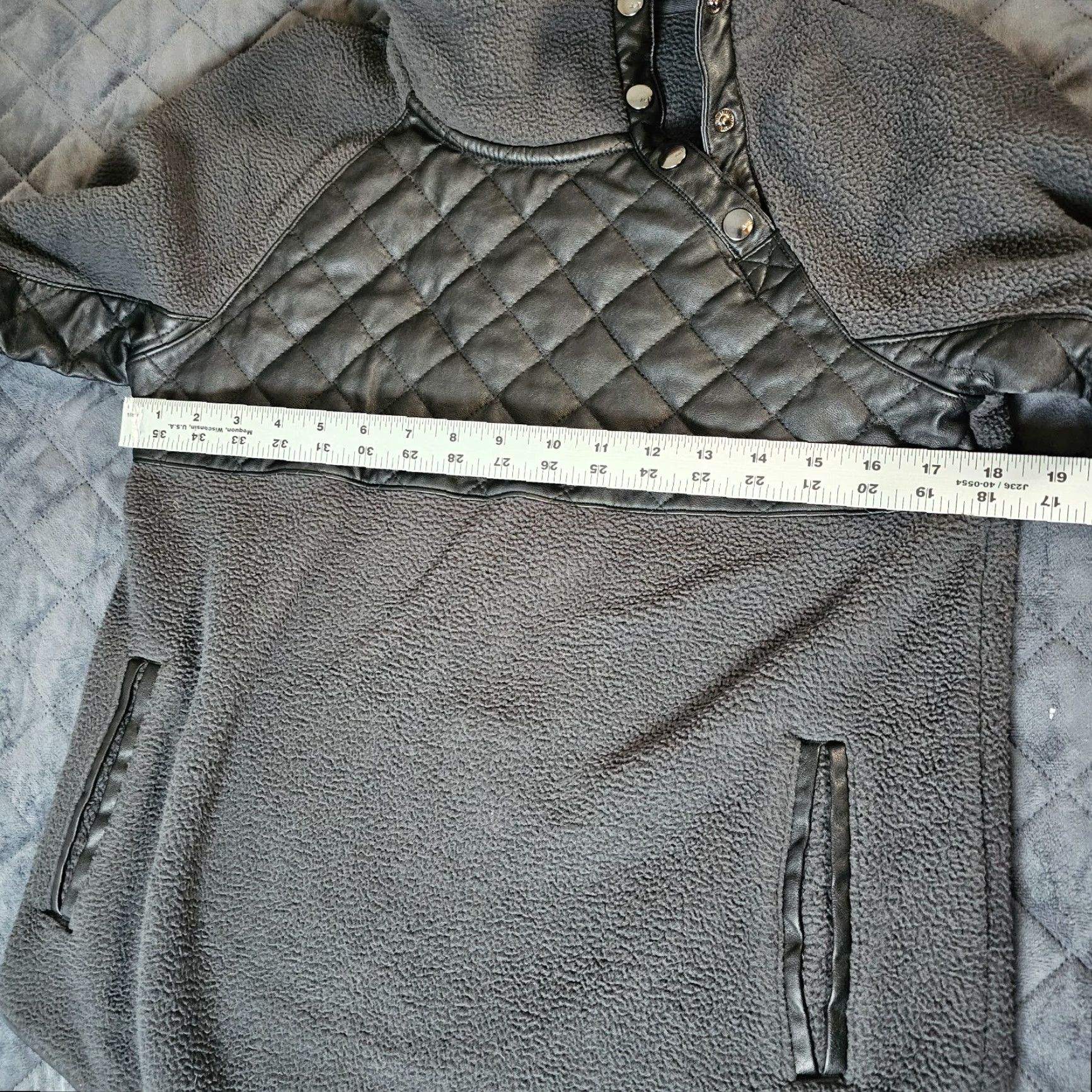 Abercrombie & Fitch Abercrombie & Fitch Quilted Fleece Sweater Womens XS Snap Pullover Gray Black Size XS / US 0-2 / IT 36-38 - 6 Thumbnail