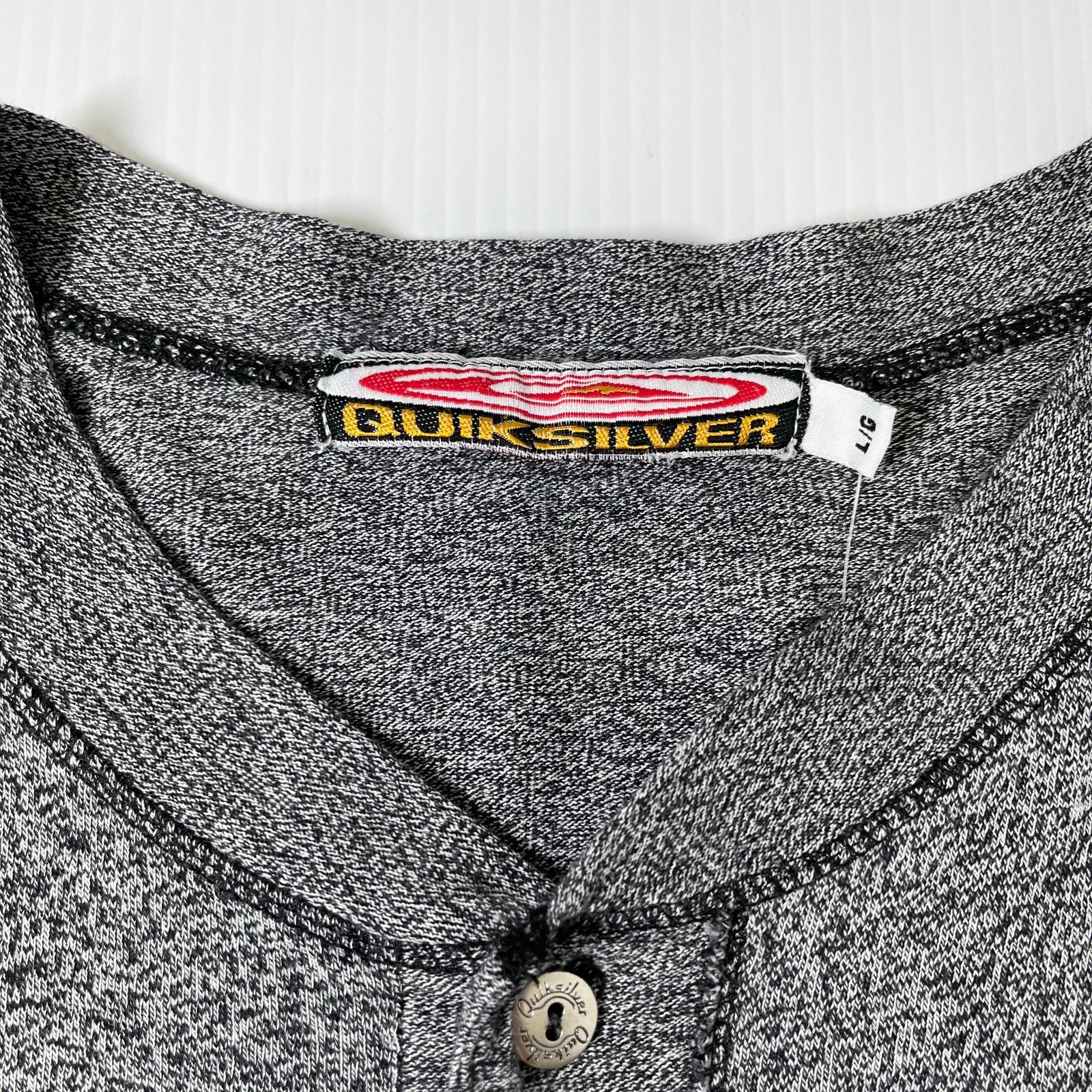 Quiksilver Vintage Quiksilver Henley Surf 1/2 Button Shirt L Size US L / EU 52-54 / 3 - 5 Thumbnail