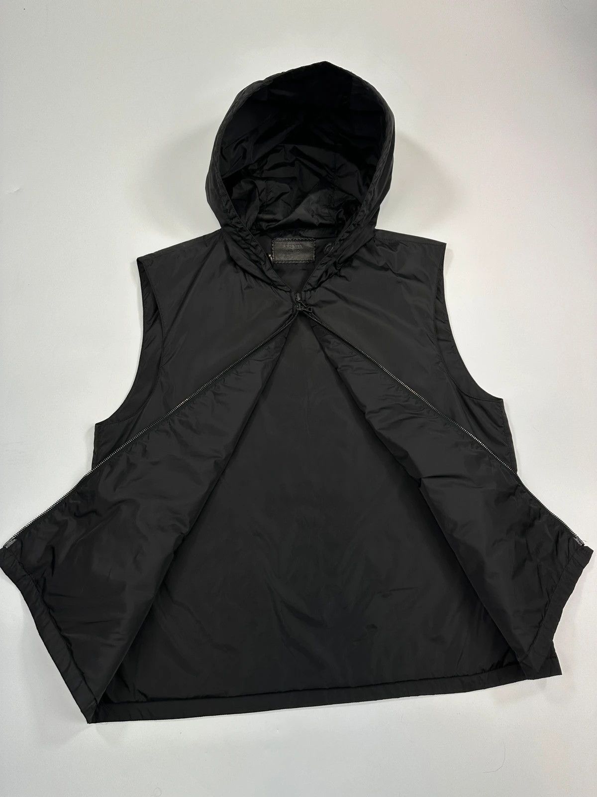 Prada Prada Milano FW03 Padded Black SleevesLess Hooded Jacket Size US M / EU 48-50 / 2 - 5 Thumbnail