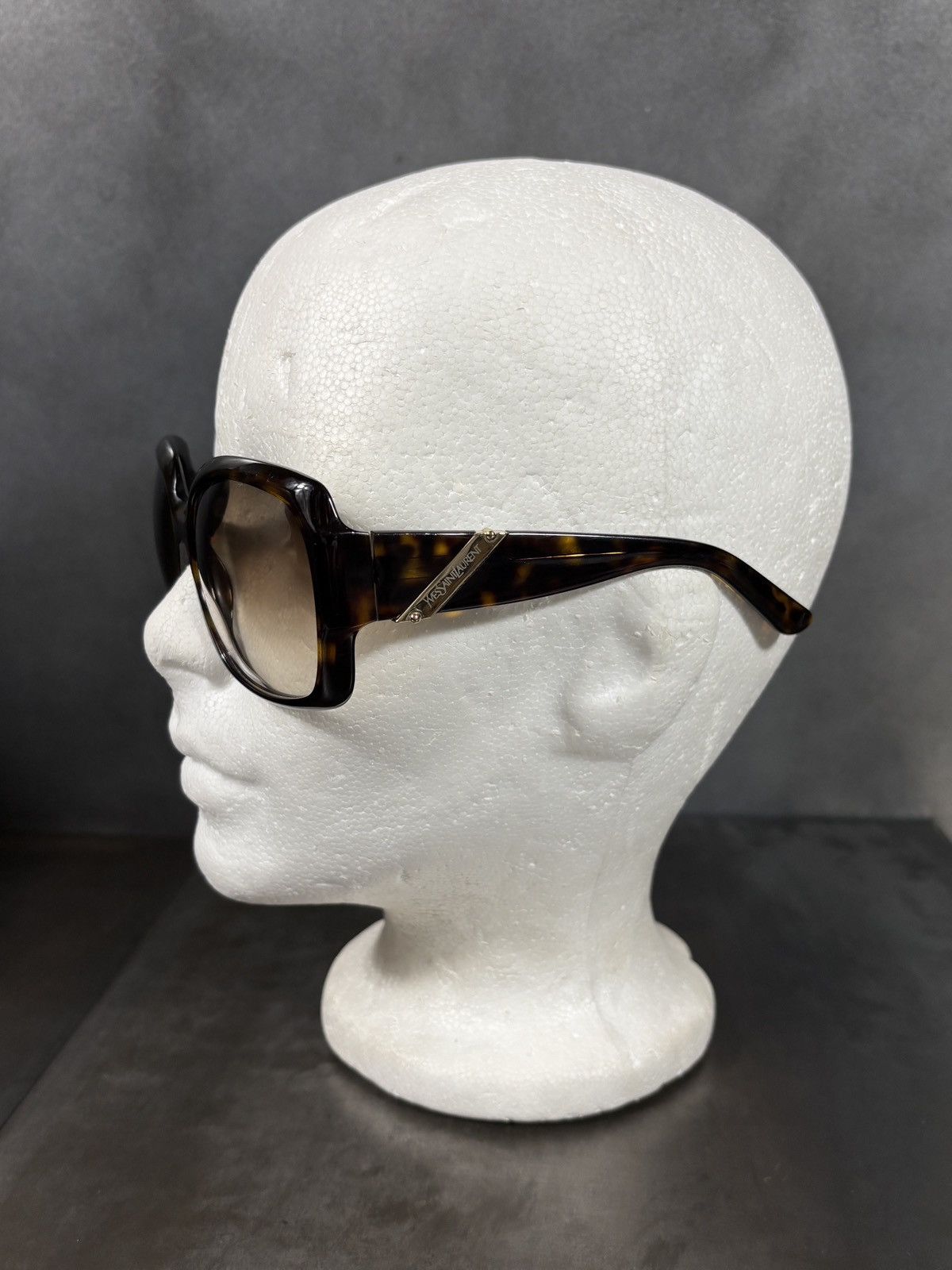 Yves Saint Laurent Yves Saint Laurent Sunglasses Oversized 2010s Size ONE SIZE - 7 Thumbnail