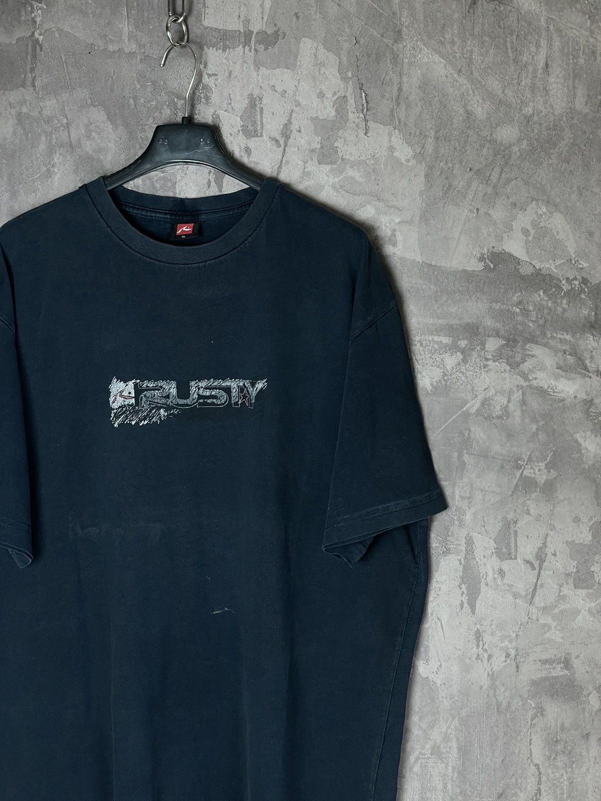 Quiksilver × Rusty Vintage Rusty T Shirt 90s Surf style Spellout Big Logo Size US XL / EU 56 / 4 - 3 Thumbnail