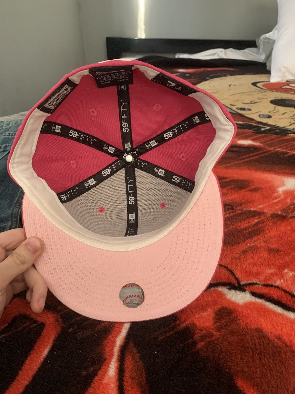 New Era Pink LA fitted Size 36 - 2 Thumbnail