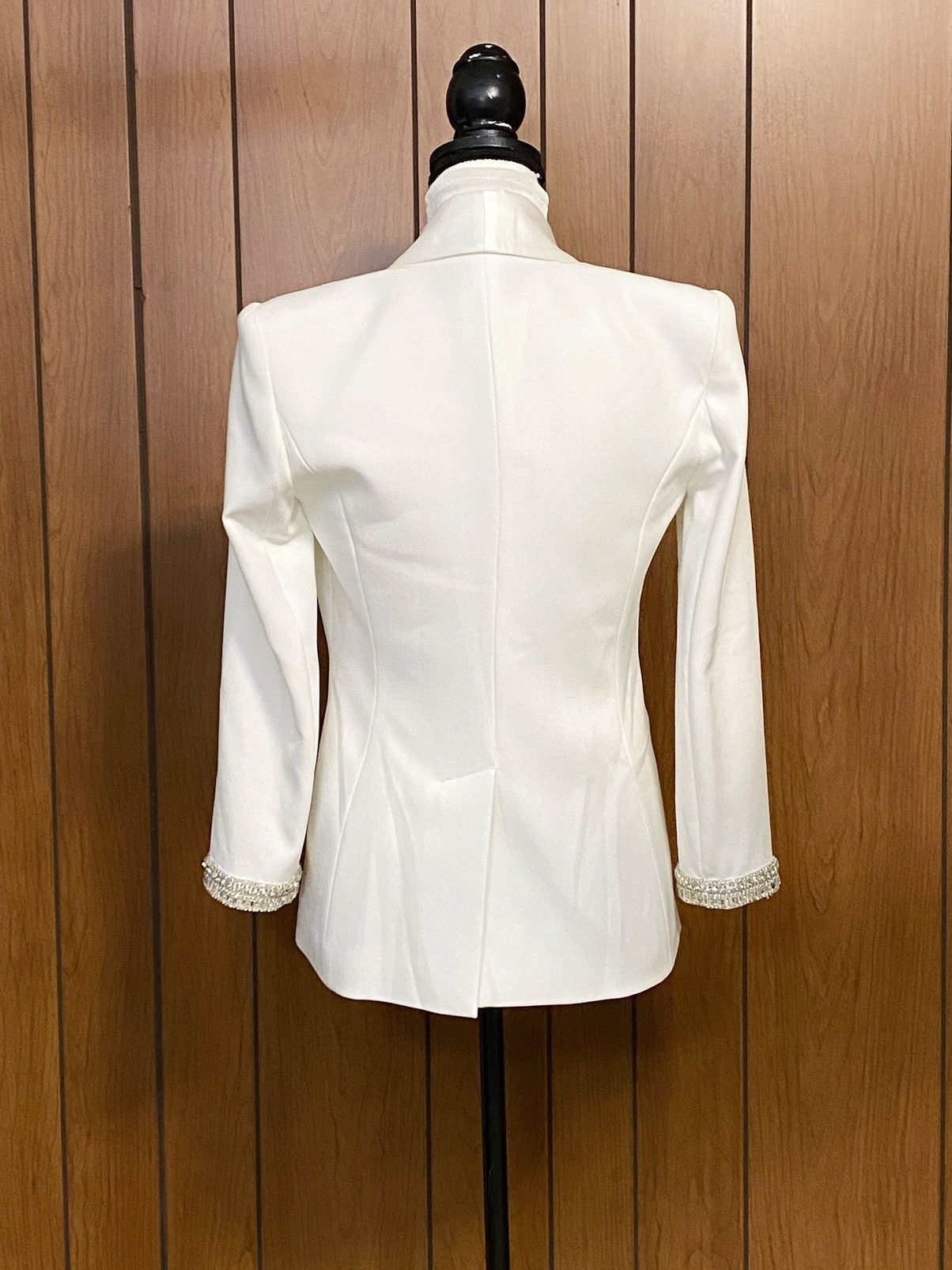 Generation Love Generation Love Argo Crystal Trimmed Crepe Blazer size XS Size XS / US 0-2 / IT 36-38 - 12 Thumbnail