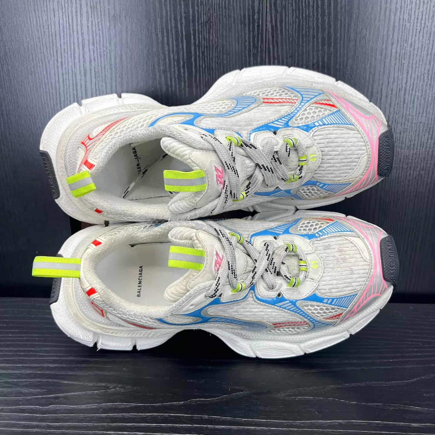 Balenciaga Balenciaga 3XL White Red Blue Colorblock 41 Size US 8 / EU 41 - 2 Thumbnail