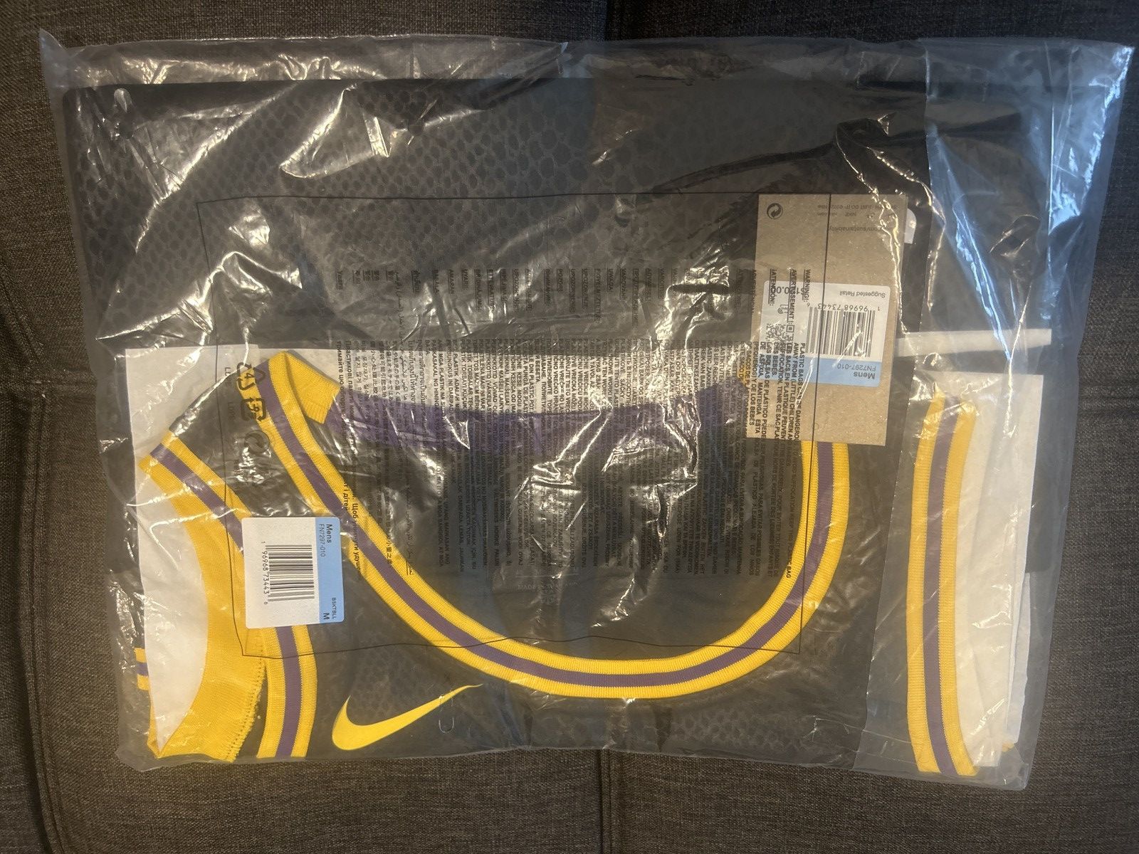 Nike Nike Kobe Los Angeles Lakers City Edition Swingman Jersey Size US M / EU 48-50 / 2 - 3 Thumbnail