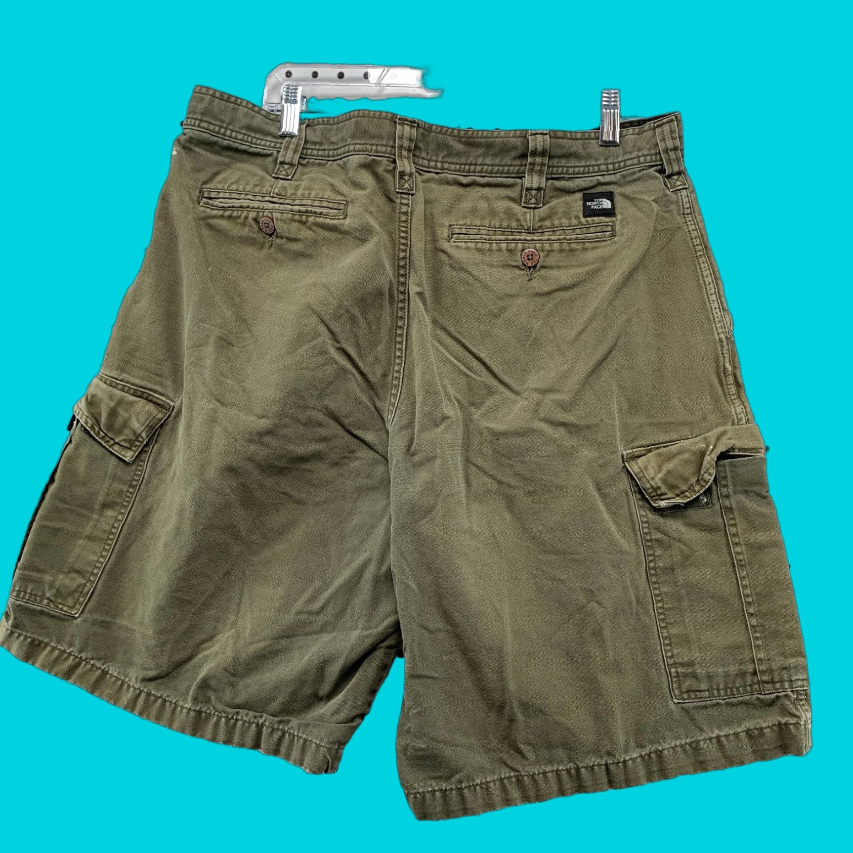 The North Face VINTAGE The North Face Cargo Shorts Mens 38 Faded Olive Green Outdoor 37x11.5 Size US 38 / EU 54 - 1 Thumbnail