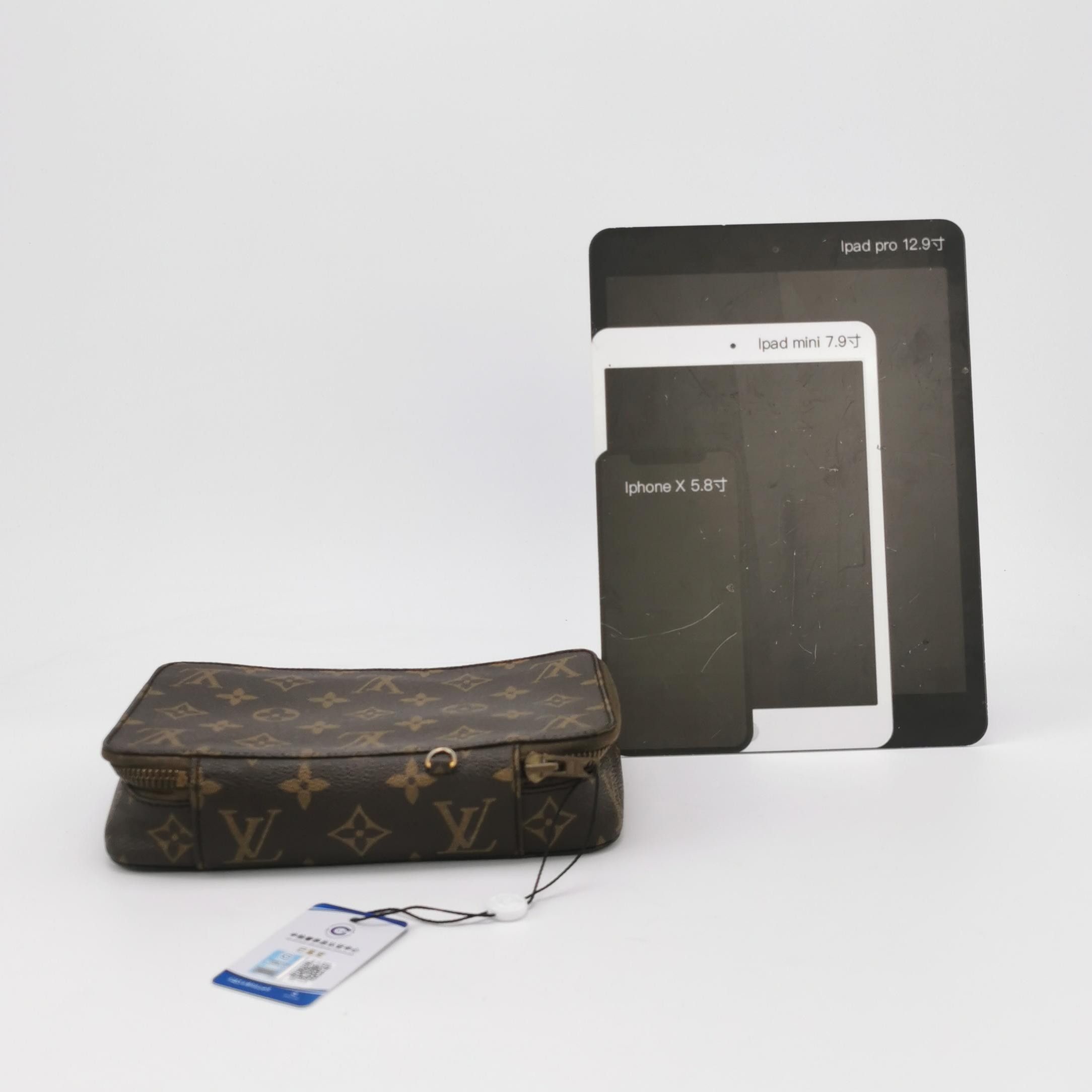 Louis Vuitton Louis Vuitton (LV) vintage jewelry box with monogram zipper Size ONE SIZE - 3 Thumbnail
