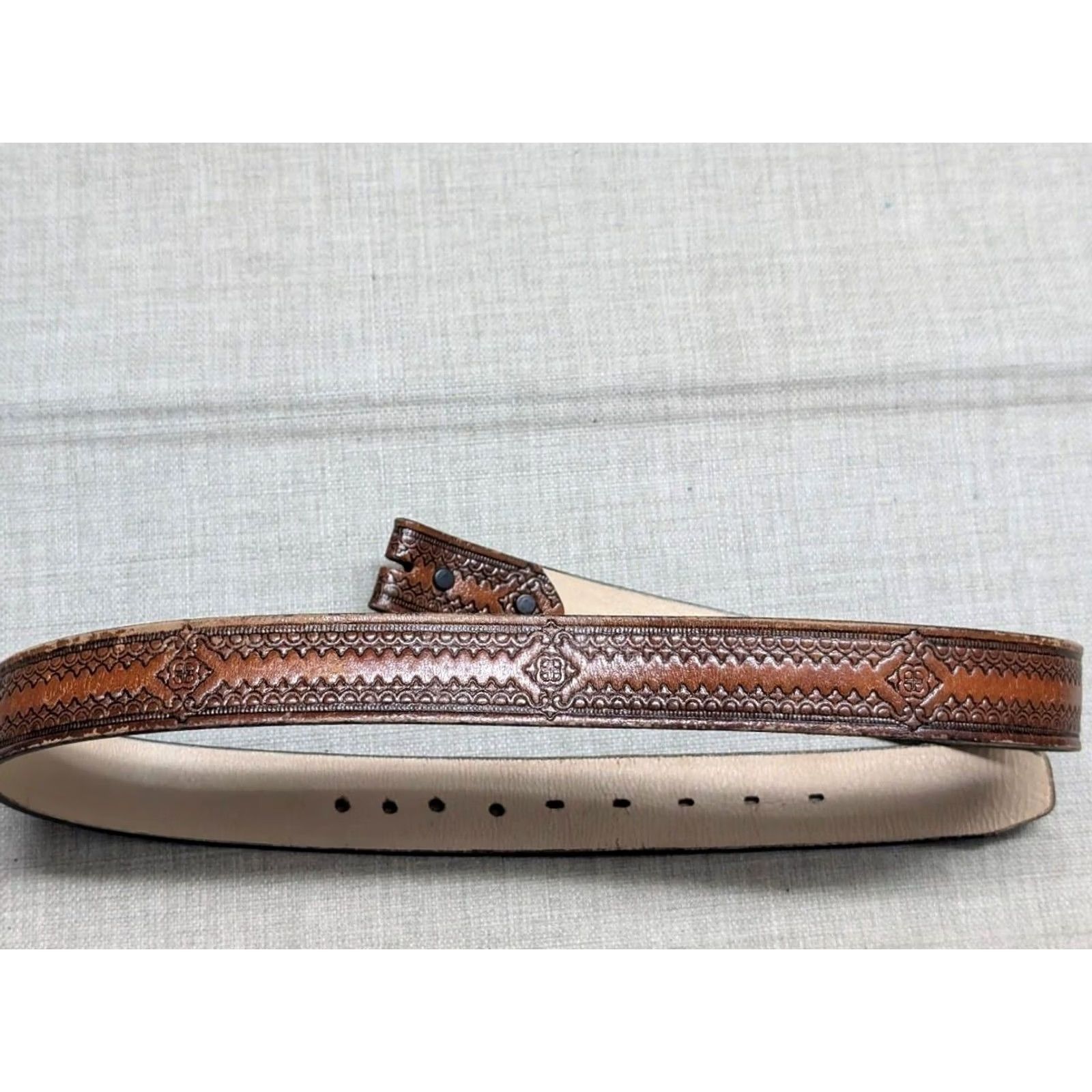 Vintage VINTAGE USA MADE TOOLED belt Western Belt Geometric Brown 38 Leather Buckle Western Mens Size 38 - 5 Thumbnail