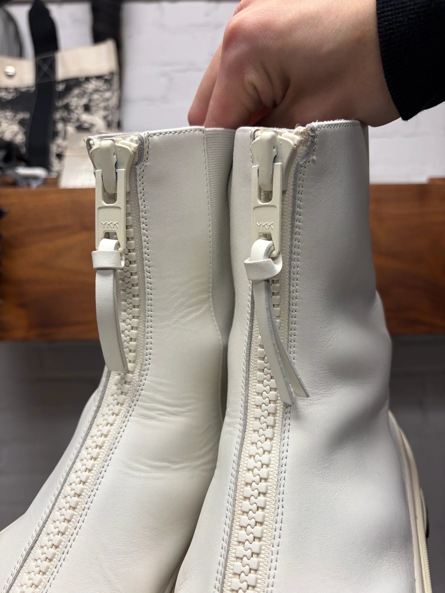 Jil Sander Jil Sander ‘Front Zip’ Cream White Leather Vibram Sole Hiking Boots Size US 9 / EU 42 - 3 Thumbnail