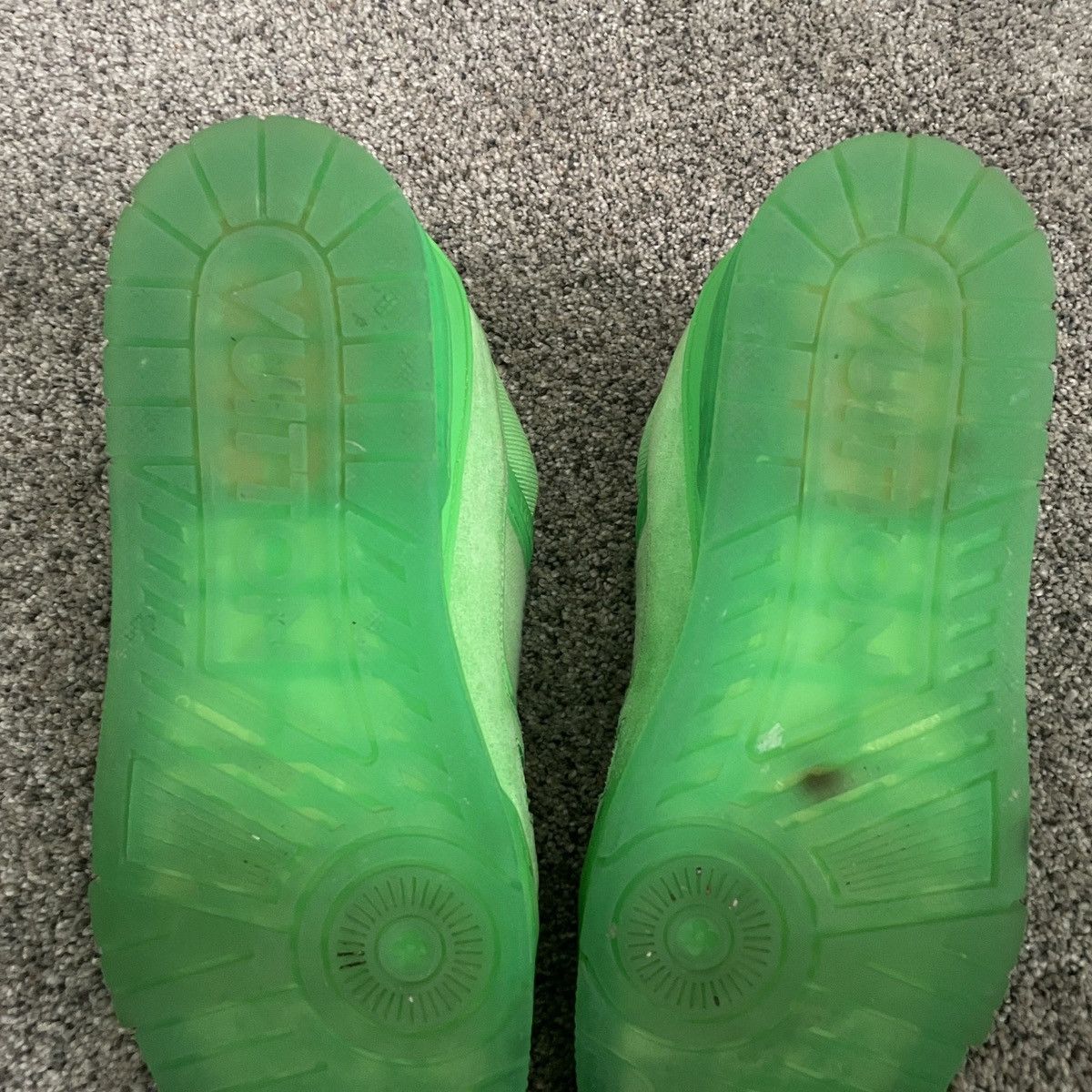 Louis Vuitton LOUIS VUITTON TRAINER GREEN LIMITED Size US 8.5 / EU 41-42 - 11 Thumbnail