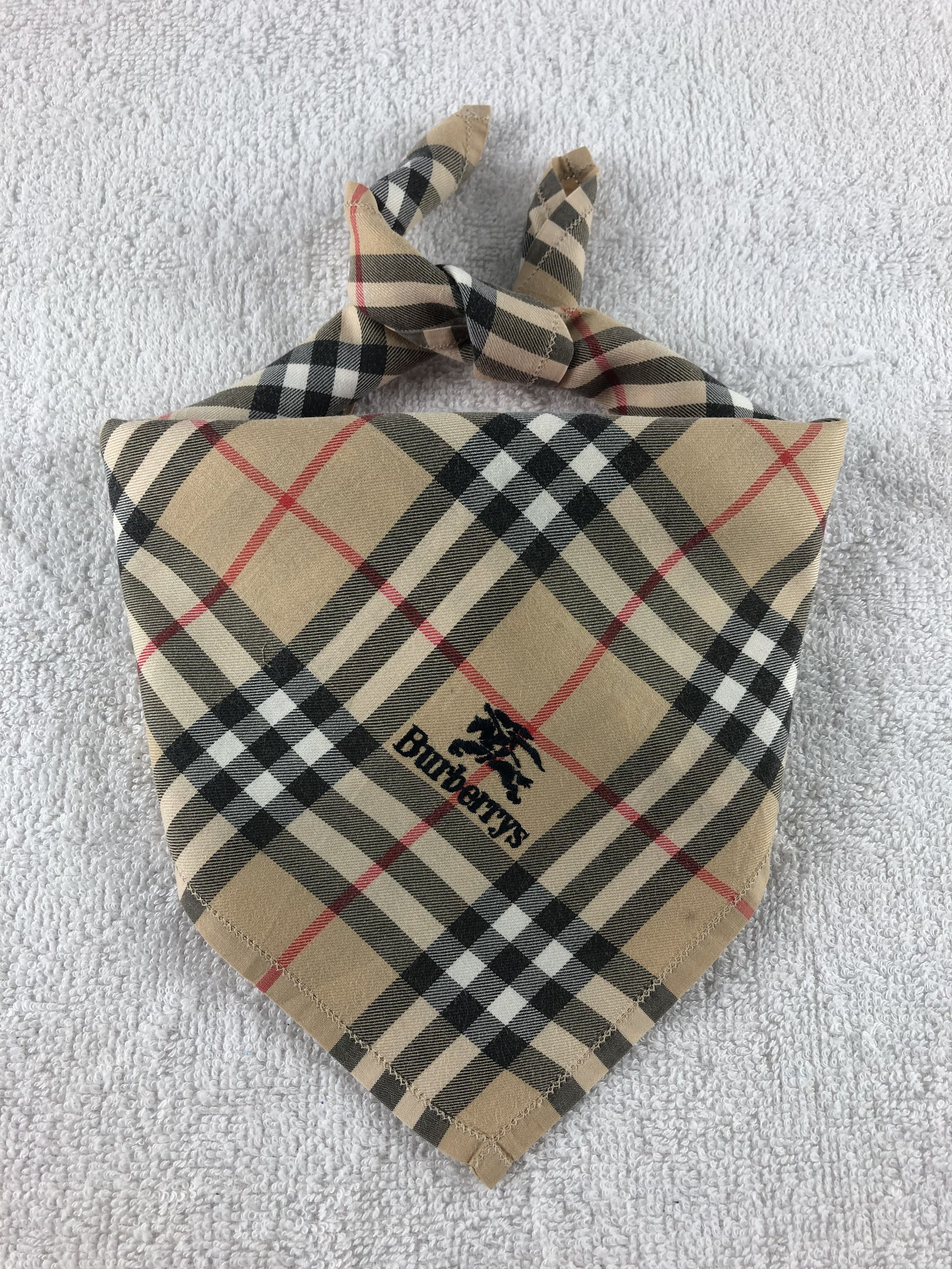 Burberry Burberry Handkerchief / Bandana / Neckerchief Size ONE SIZE - 1 Thumbnail