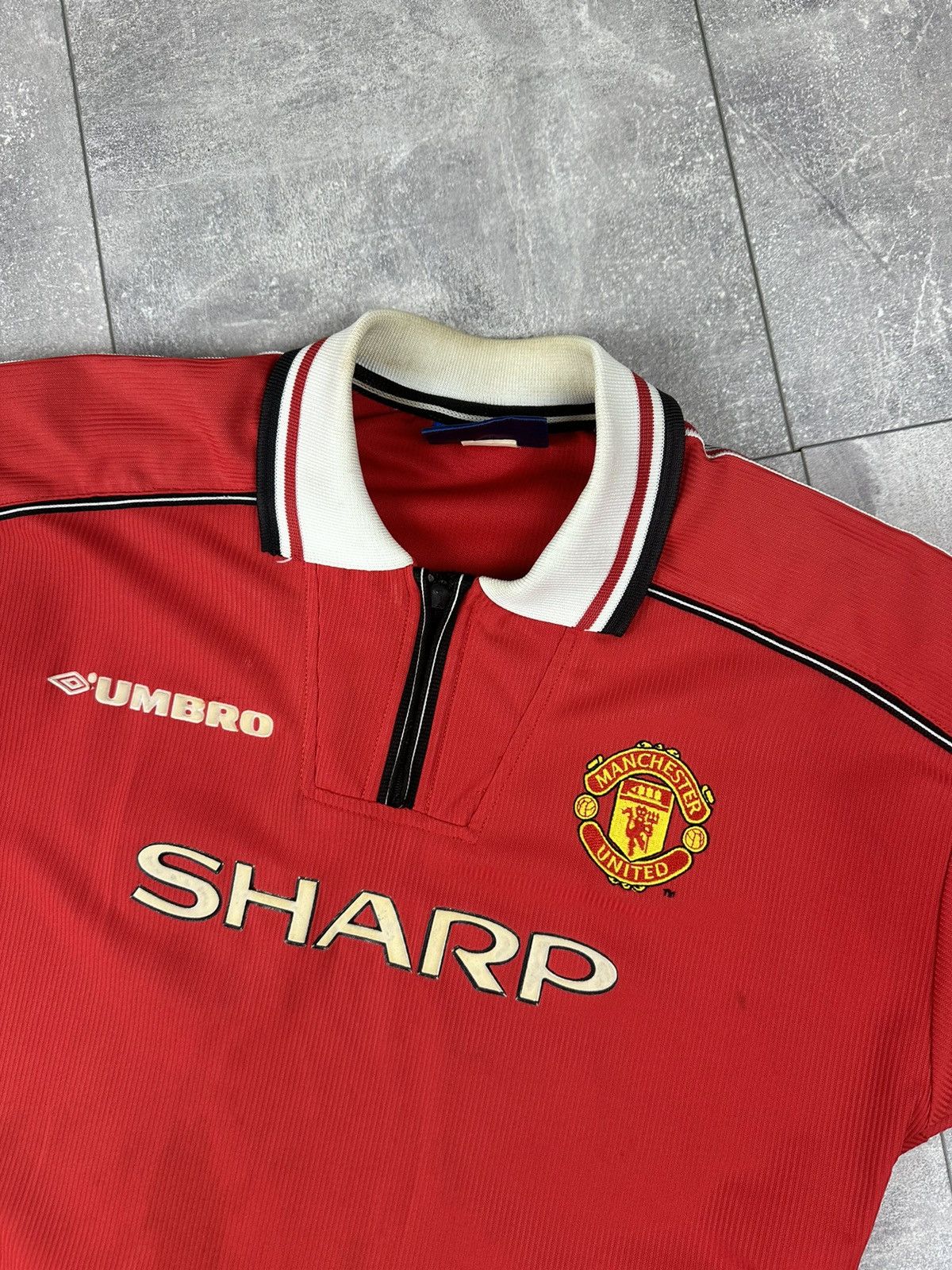 Umbro Umbro Manchester United 1998/99 Home Soccer Retro Jersey Size US XS / EU 42 / 0 - 7 Thumbnail