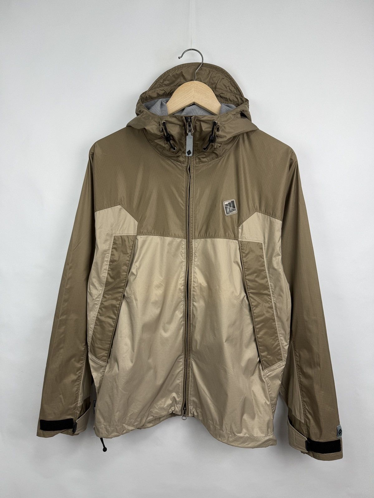 Adidas 🇺🇸 Vintage 2002 Adidas Archive ClimaProof Wind Jacket Retro Size US S / EU 44-46 / 1 - 3 Thumbnail